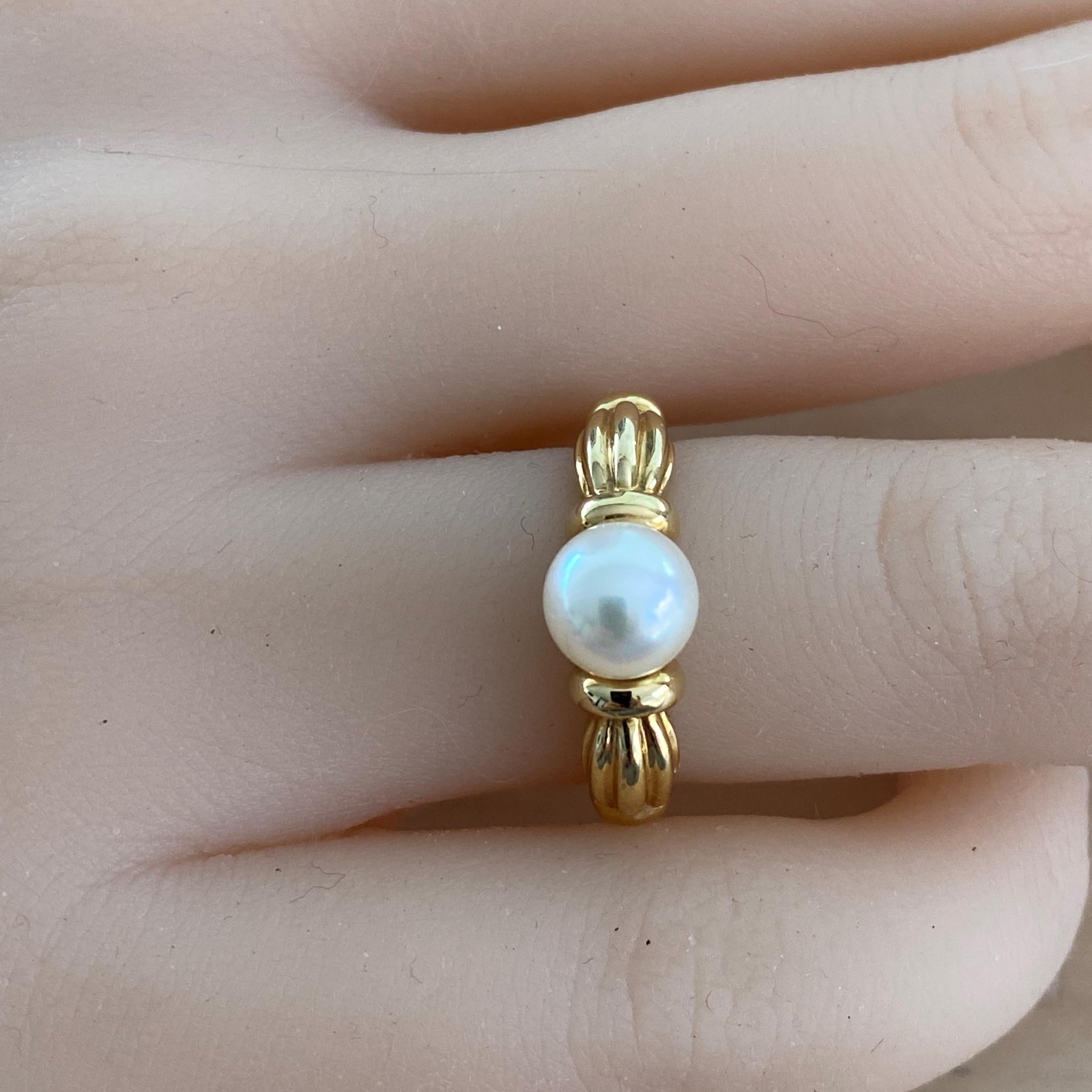 Contemporain Tiffany and Co Bague en or jaune 18 carats et perles