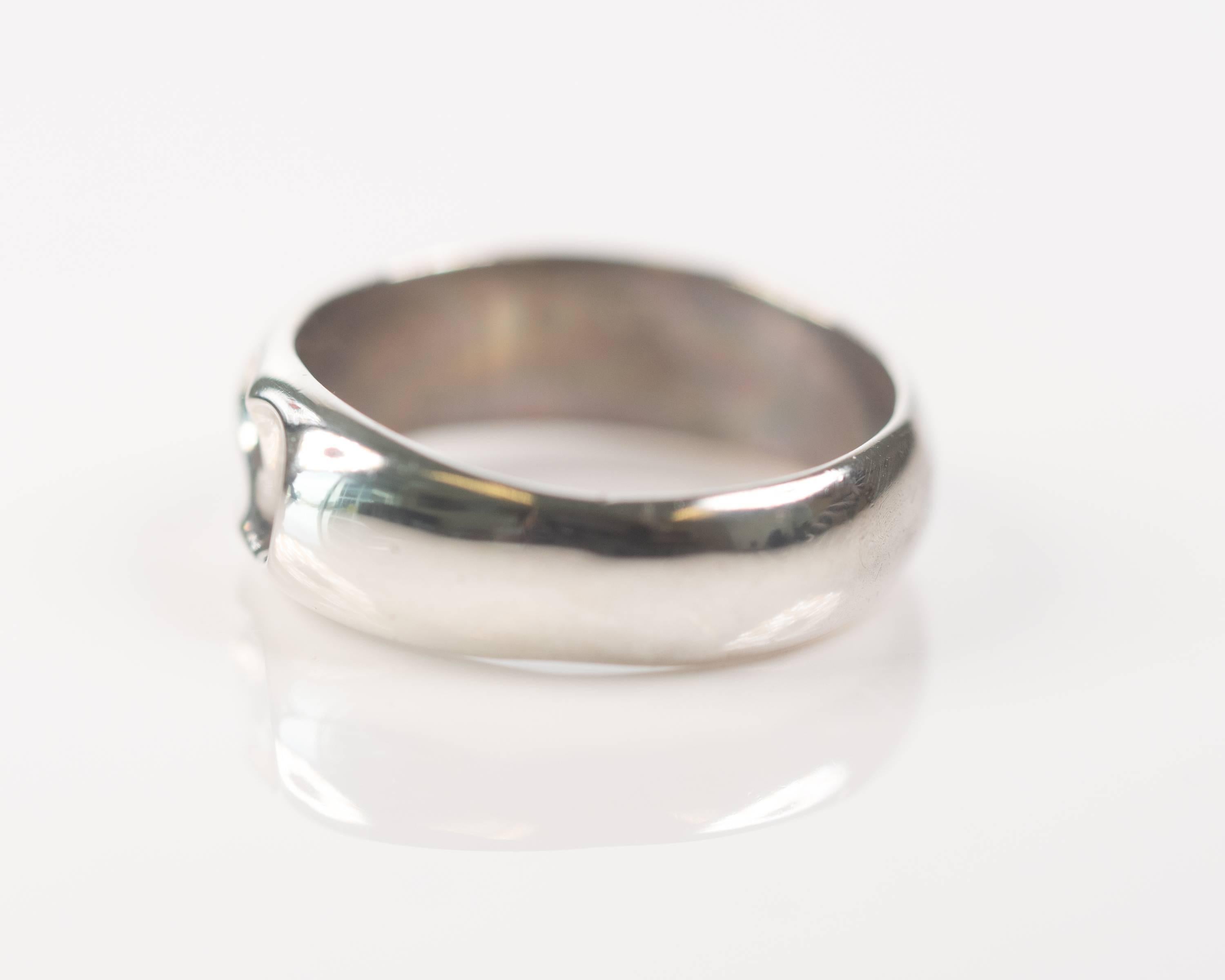 Women's or Men's Tiffany and Co. Elsa Peretti Collection Sterling Silver Bean Ring