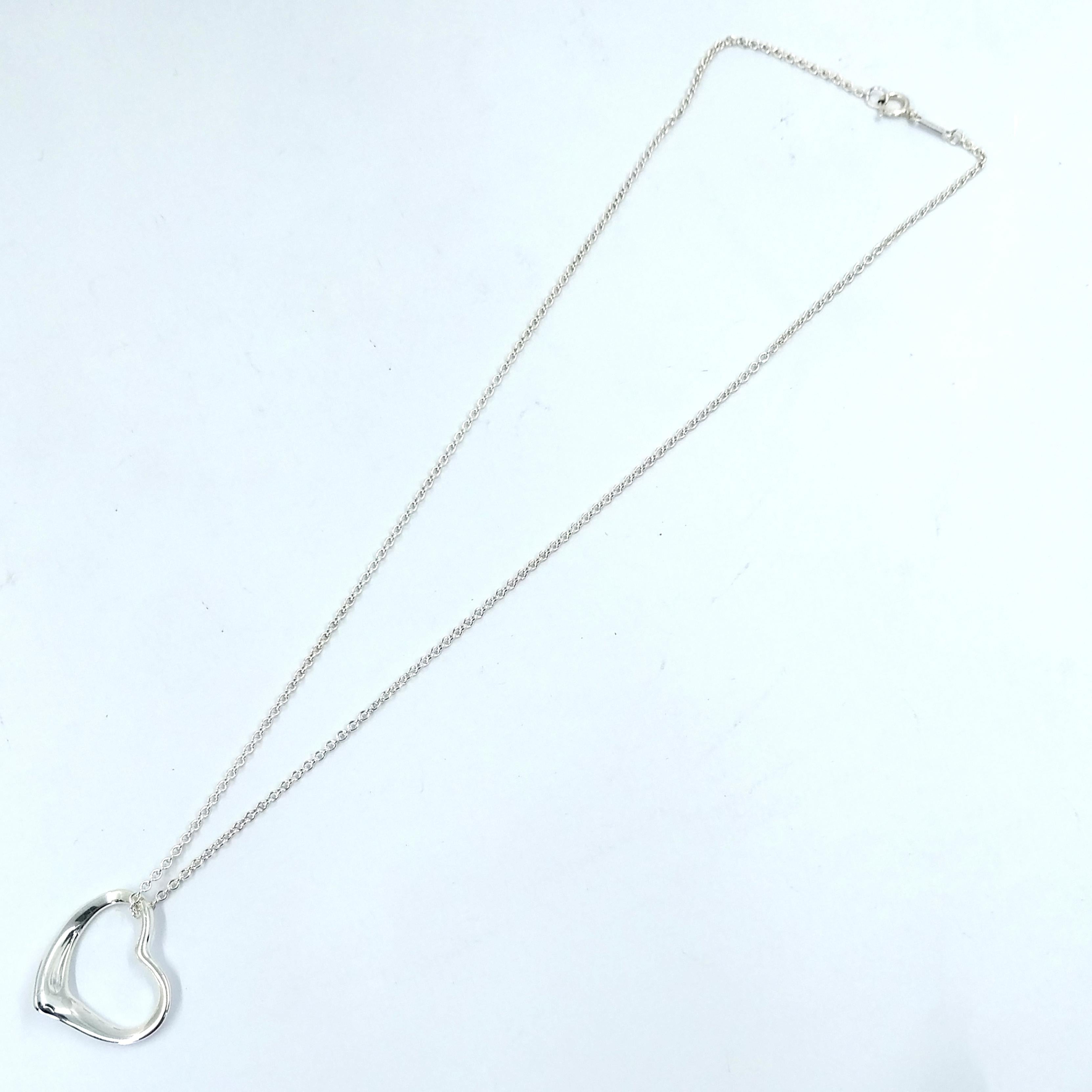 Tiffany and Co Elsa Peretti Silver Heart Necklace For Sale 3