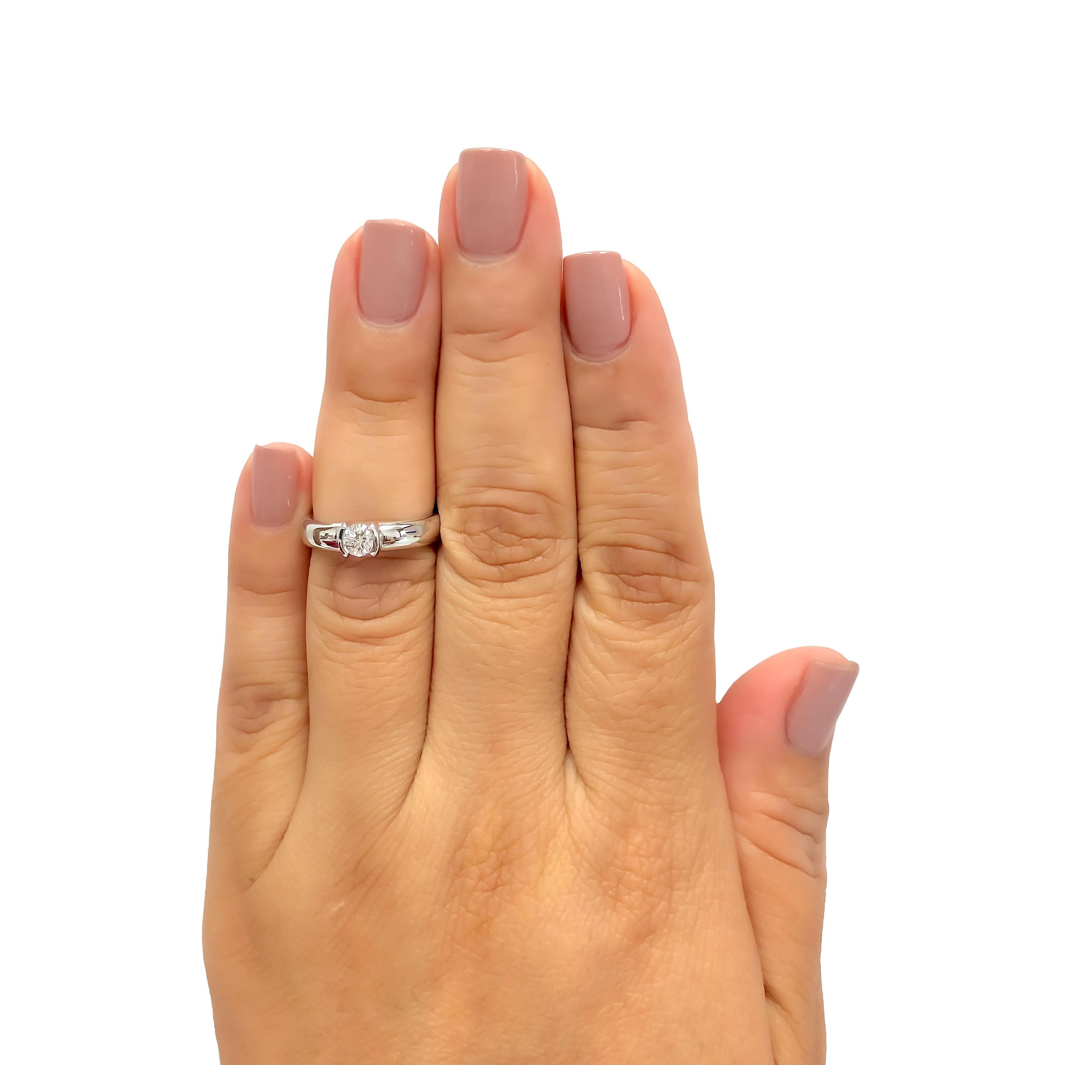 Round Cut Tiffany and Co. Etoile Platinum Round Diamond Engagement Ring .29ct For Sale