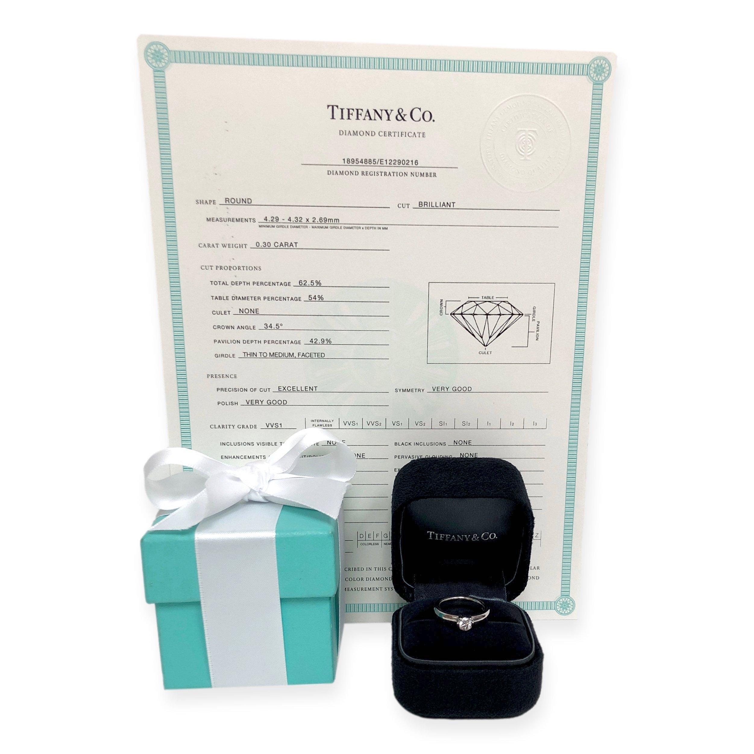 Tiffany and Co. Etoile Platinum Round Diamond Engagement Ring .30ct FVVS1 In Excellent Condition For Sale In New York, NY