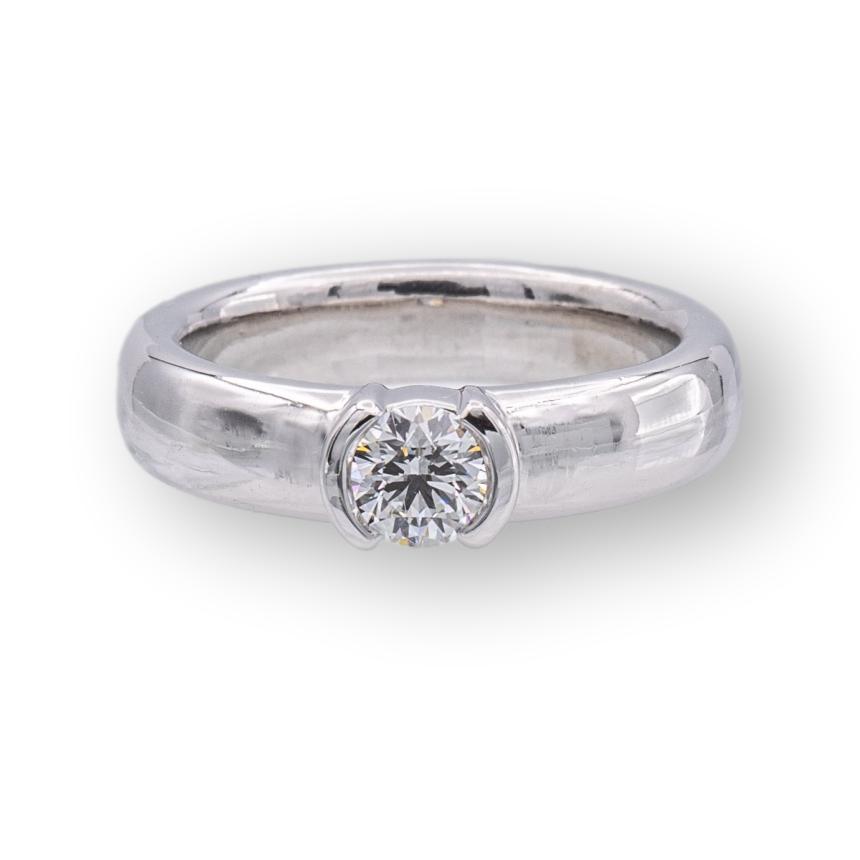 Tiffany and Co. Etoile Platinum Round Diamond Engagement Ring .30ct FVVS1 For Sale