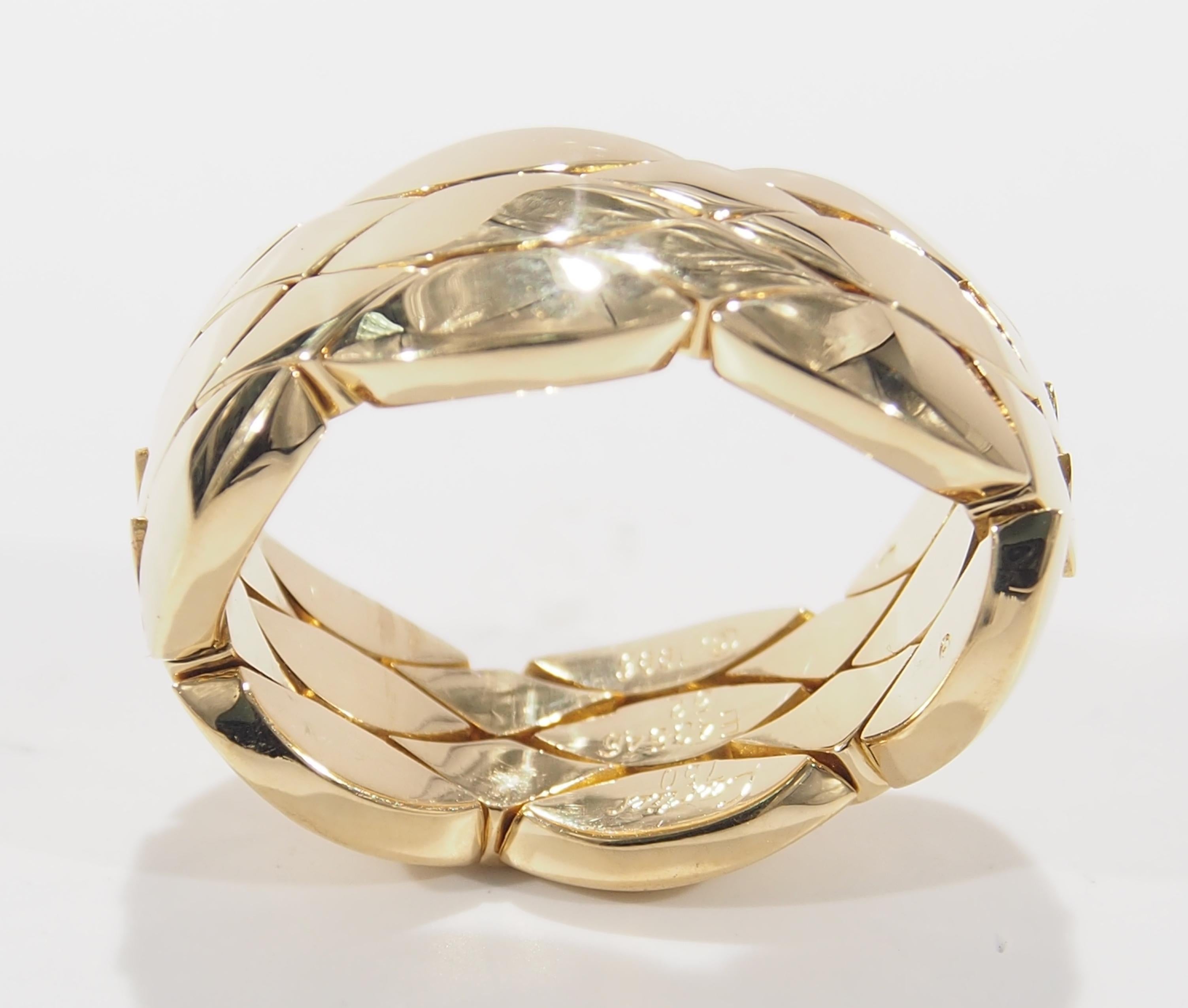 From the iconic Jewelry Designer, Cartier is their 18K Yellow Gold Ring. This stunning Ring is a flexible band style and is Hallmarked 