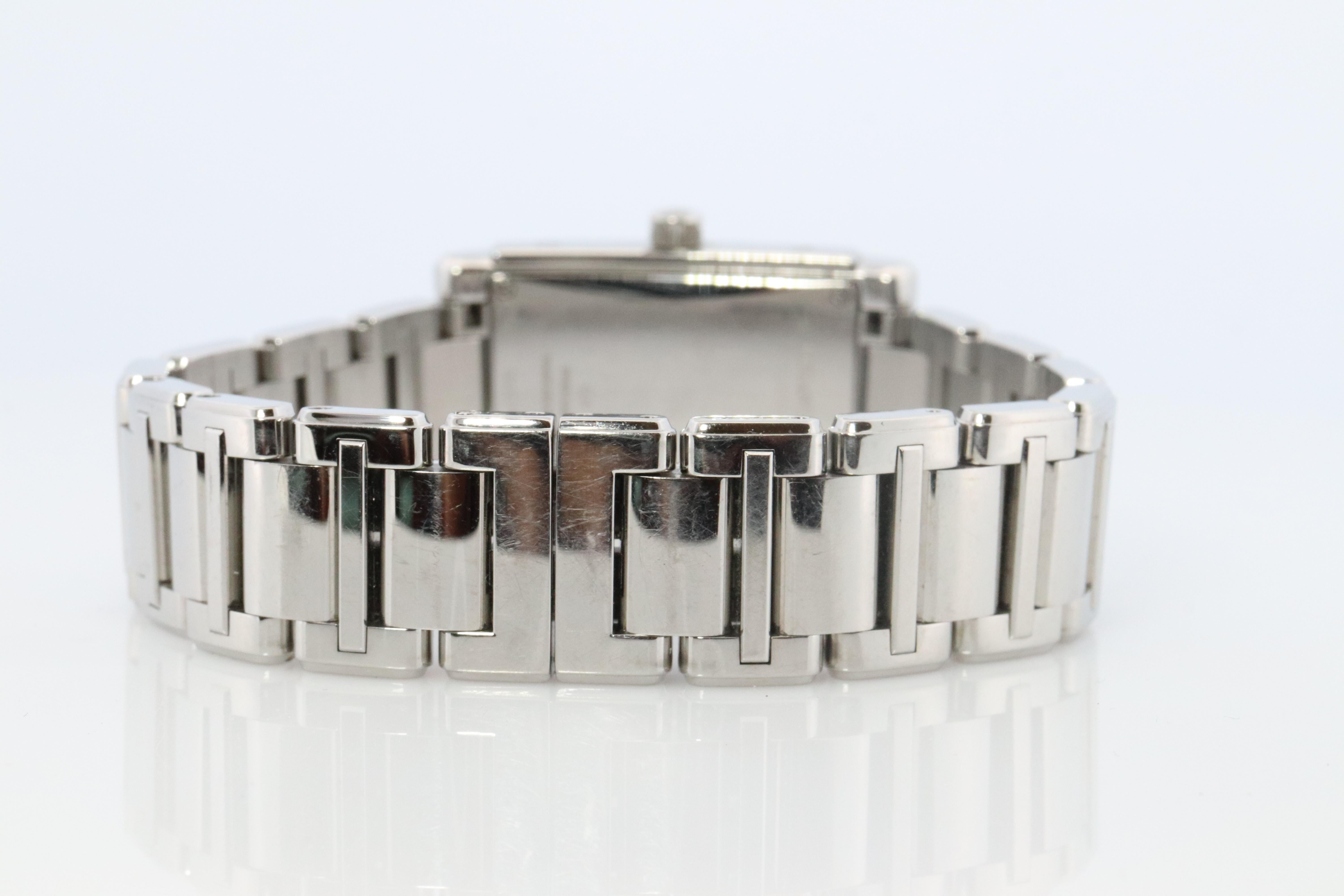 Tiffany & Co. Grand Resonator Uhr. Tiffany Tank-Quarz-Uhr. im Zustand „Gut“ im Angebot in Port Charlotte, FL