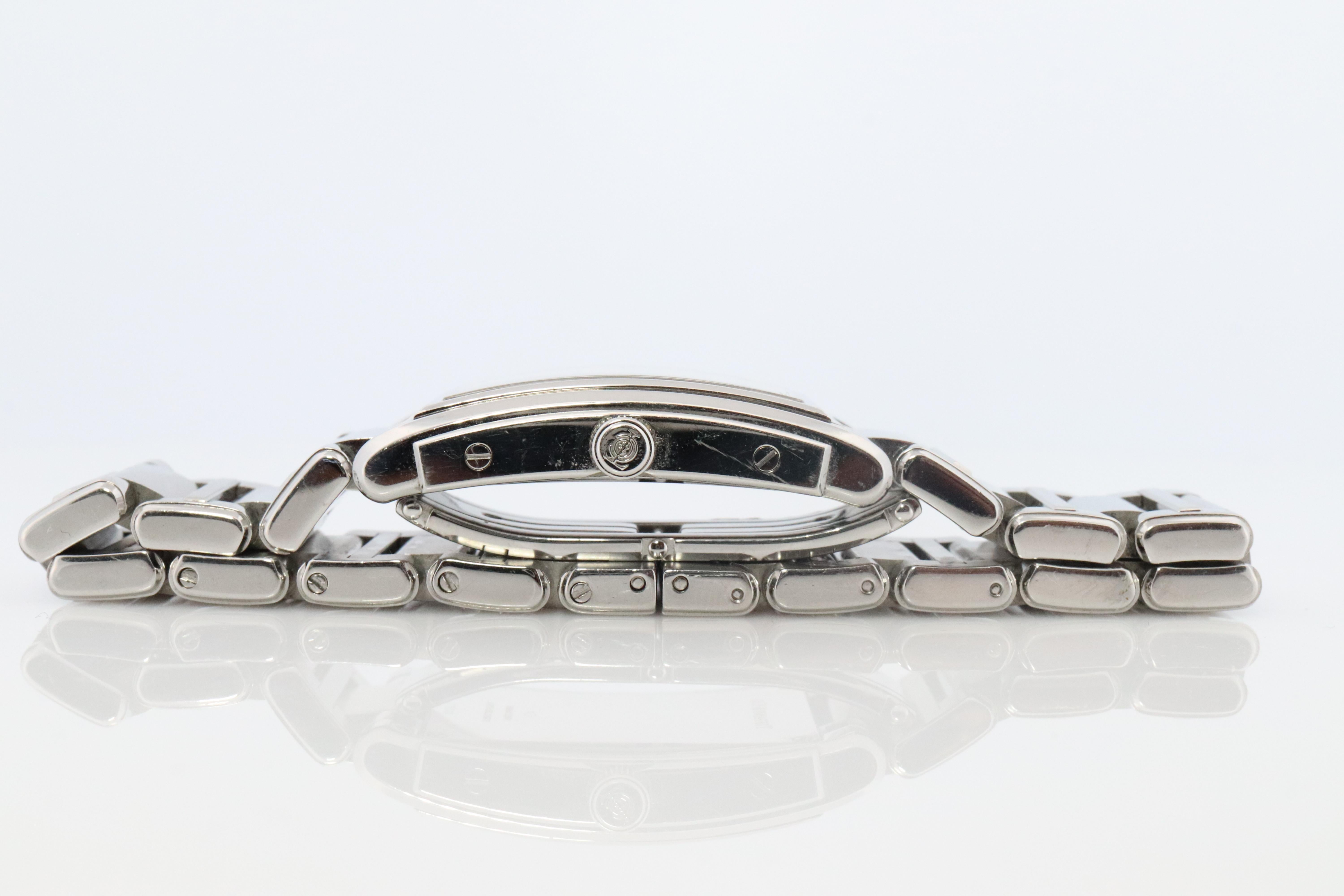 Tiffany & Co. Grand Resonator Uhr. Tiffany Tank-Quarz-Uhr. im Angebot 2