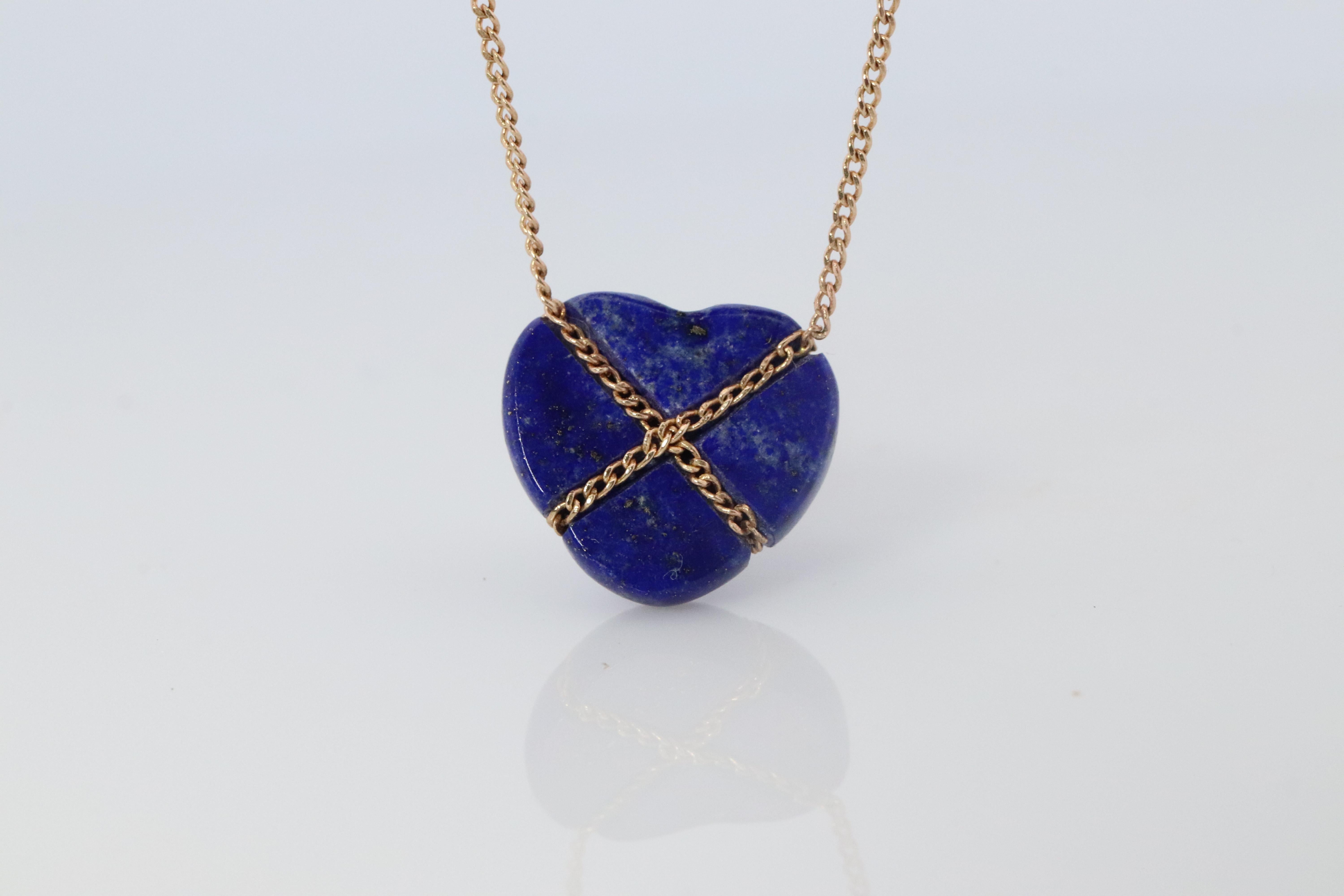 Round Cut Tiffany and Co Heart Pendant 14k Tiffany Elsa Peretti Lapis Lazuli Necklace For Sale