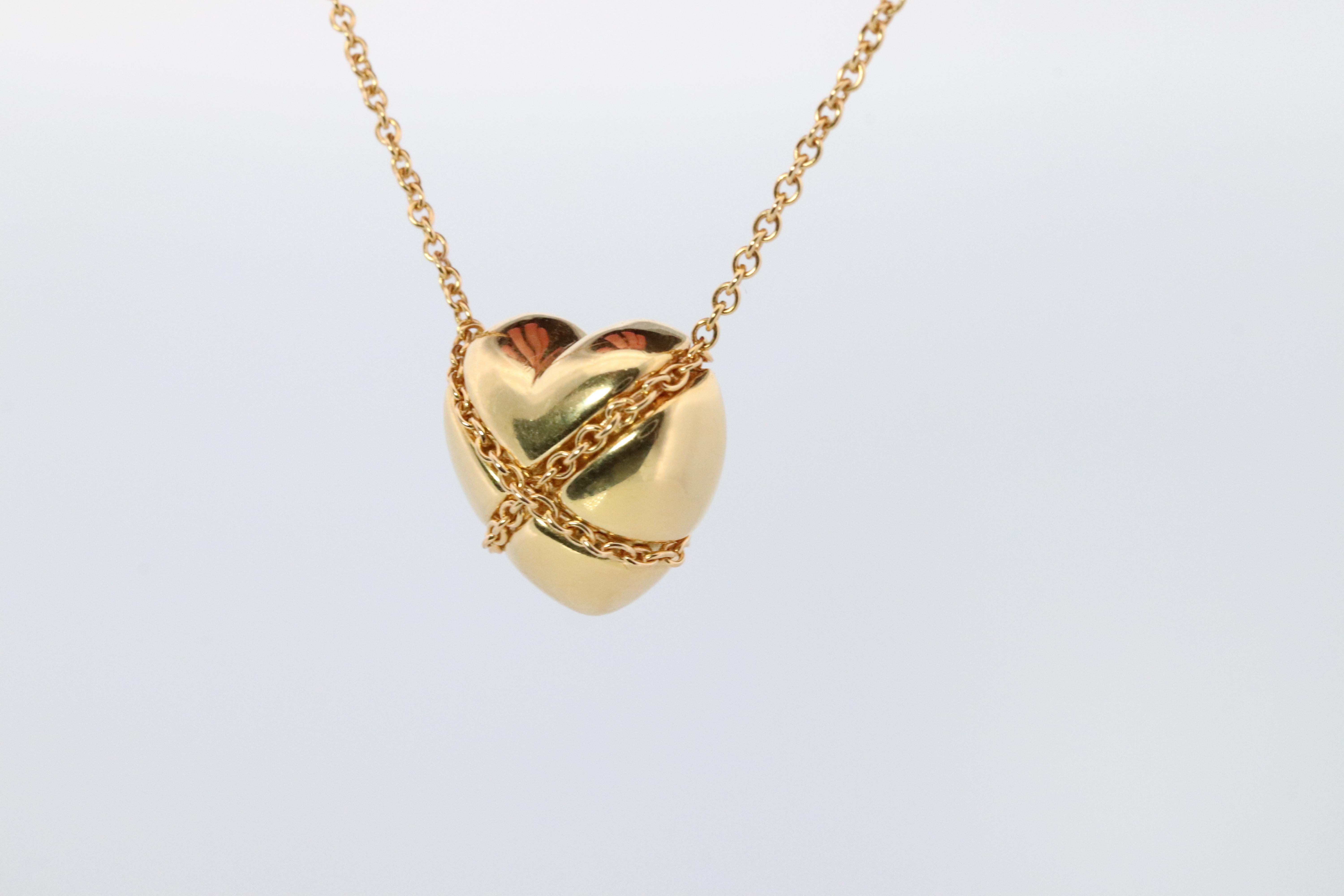 Modern Tiffany and Co Heart Pendant 18k Tiffany Elsa Peretti Puffed Heart Necklace For Sale