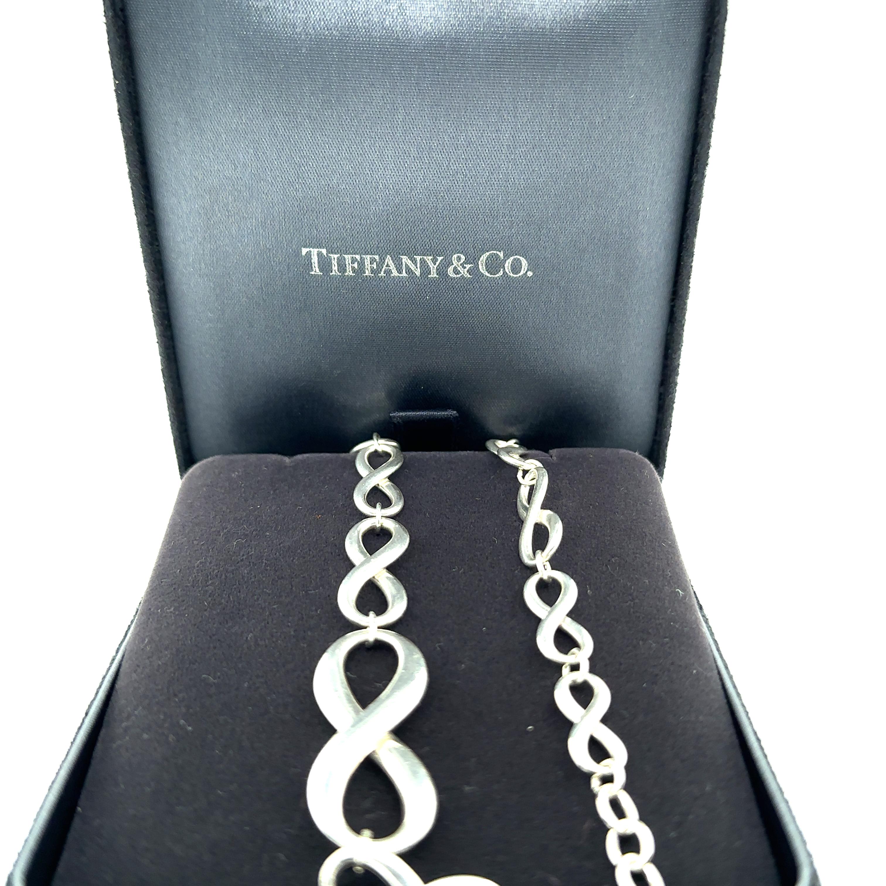 Collier fantaisie Infinity de Tiffany and Co (RARE) Excellent état - En vente à SYDNEY, NSW