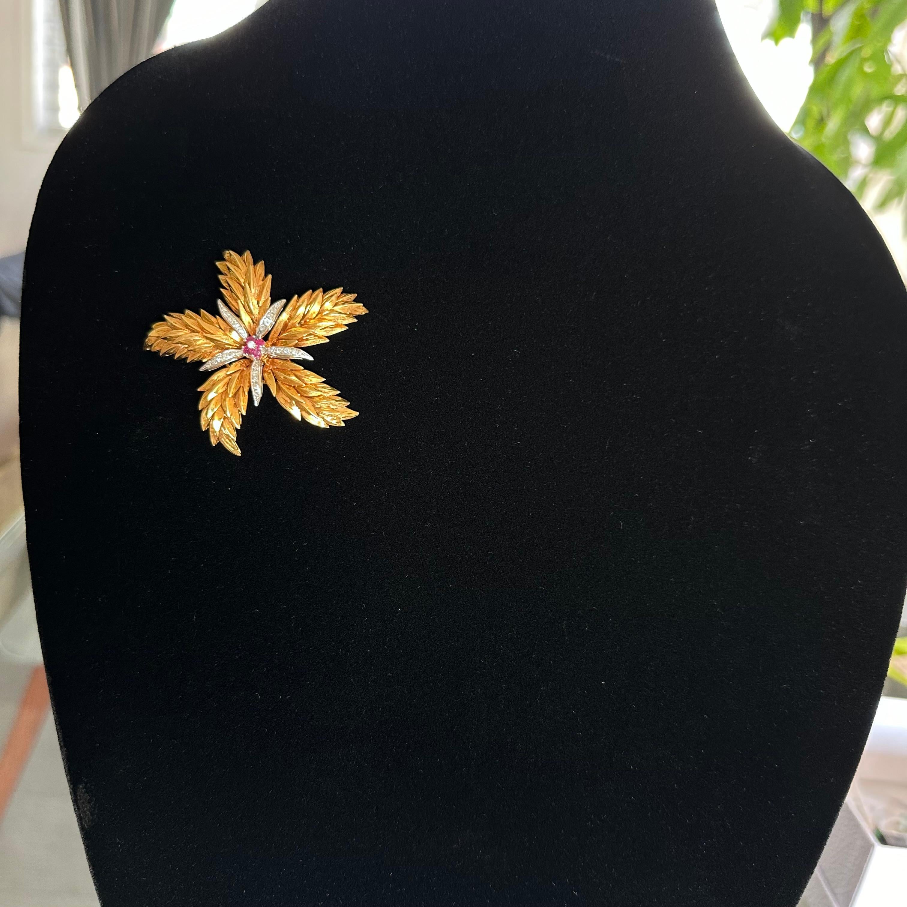 Brilliant Cut Tiffany and Co Large Brooch 18k Yellow Gold  For Sale