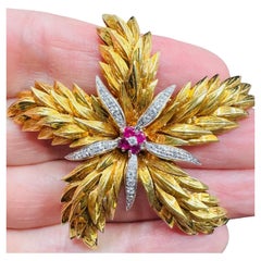 Tiffany and Co Large Brooch 18k Yellow Gold 