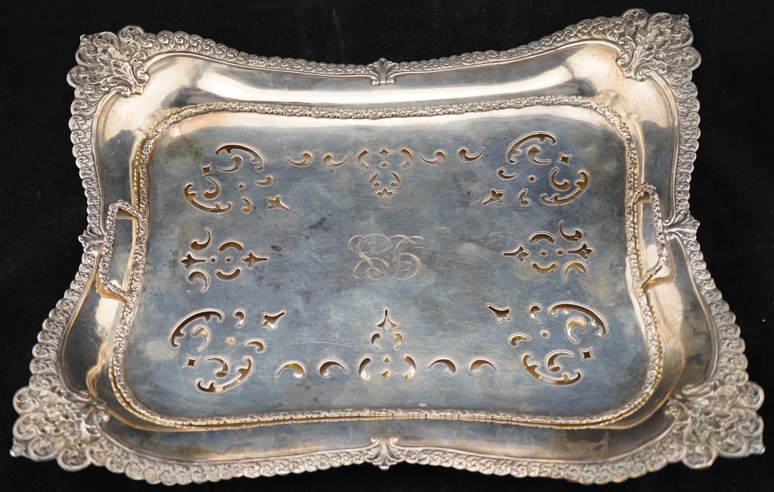 Bandeja para espárragos Tiffany and Co. Makers de plata de ley con inserto. Bellas artes en venta