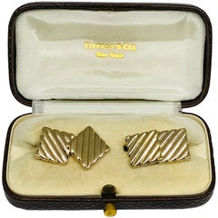 Tiffany and Co. Men
s 14 Karat Gold Cuff Links Tiffany and Co. Men
s 14 Karat Gold Cuff Links