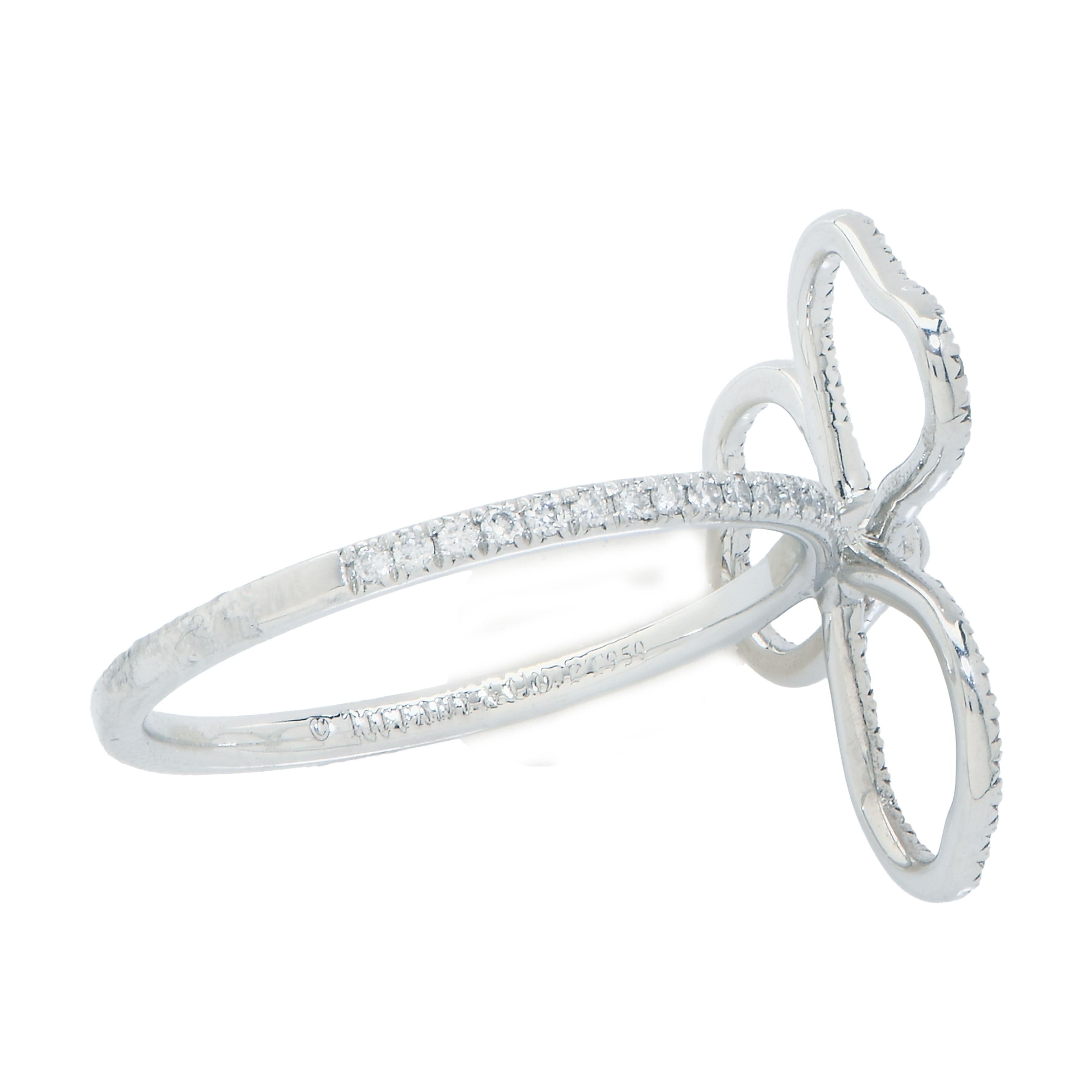 Tiffany and Co. Open Paper Flowers Platinum Ring In Excellent Condition In Bay Harbor Islands, FL