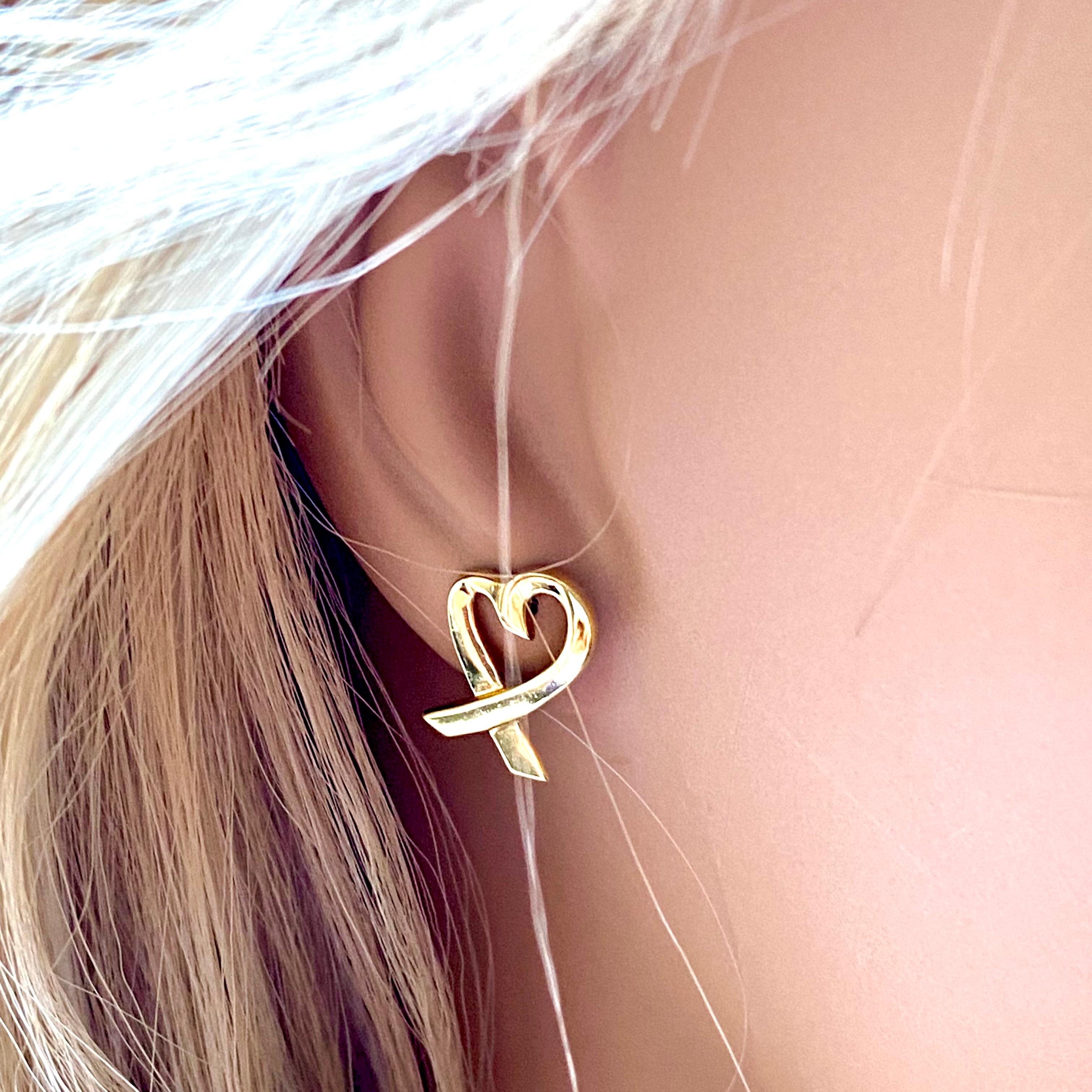 Women's or Men's Tiffany Co Paloma Picasso Gold Open Heart 0.55 Inch 18 Karat Gold Stud Earrings