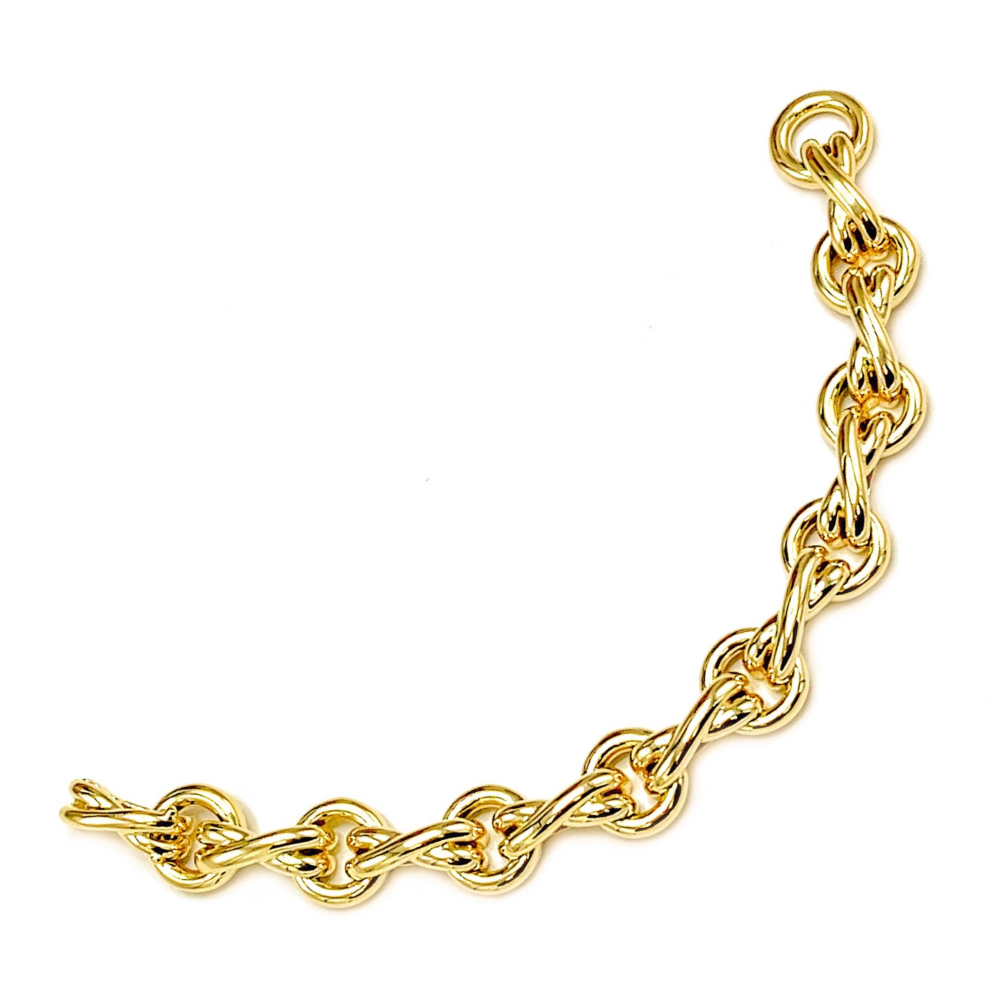 18k Yellow Gold
Weight: 42.4 grams
Length: 6.75 inches