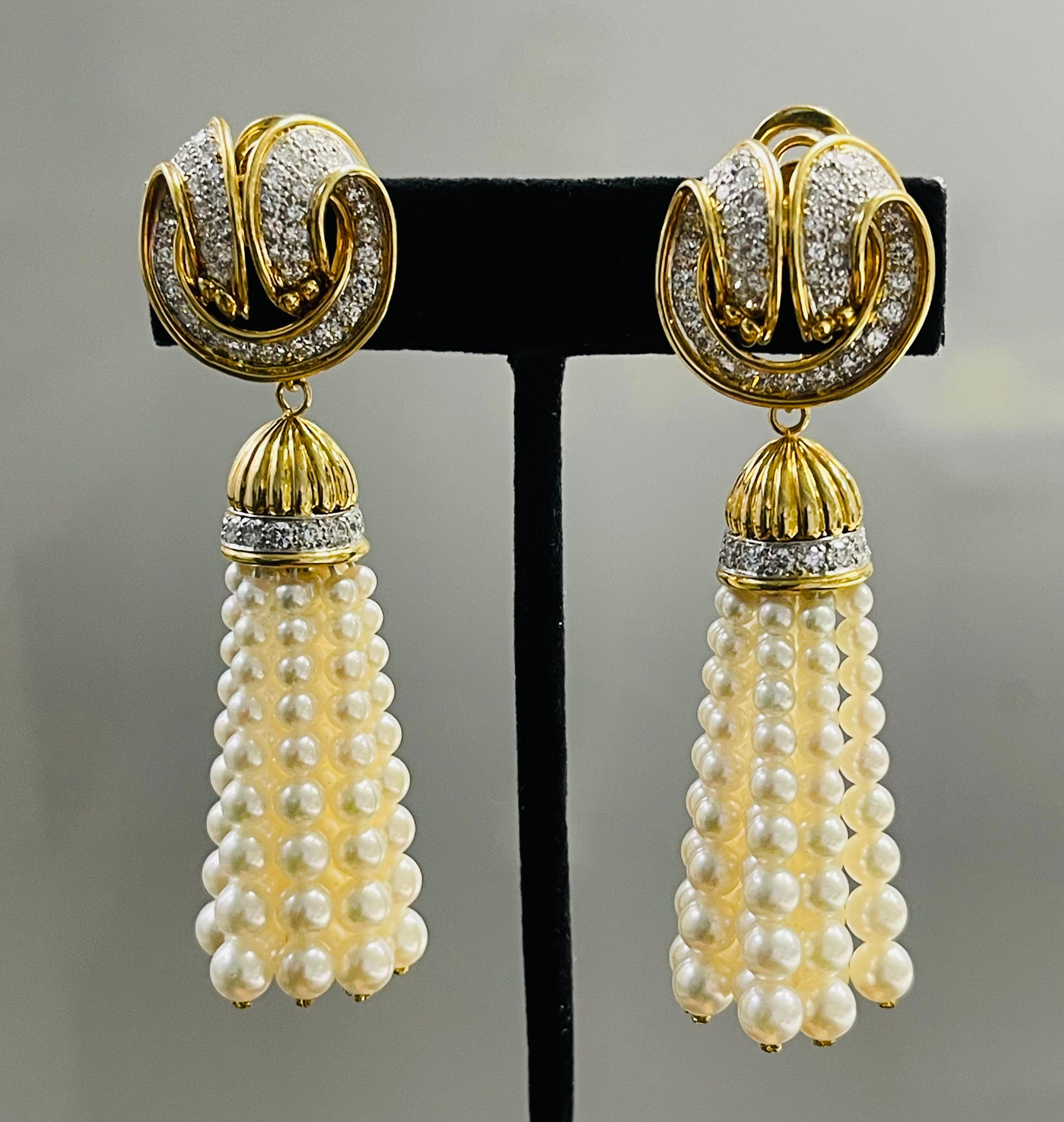 Tiffany and Co Pearl and Diamond necklace/Brooch With Earrings. For Sale 1