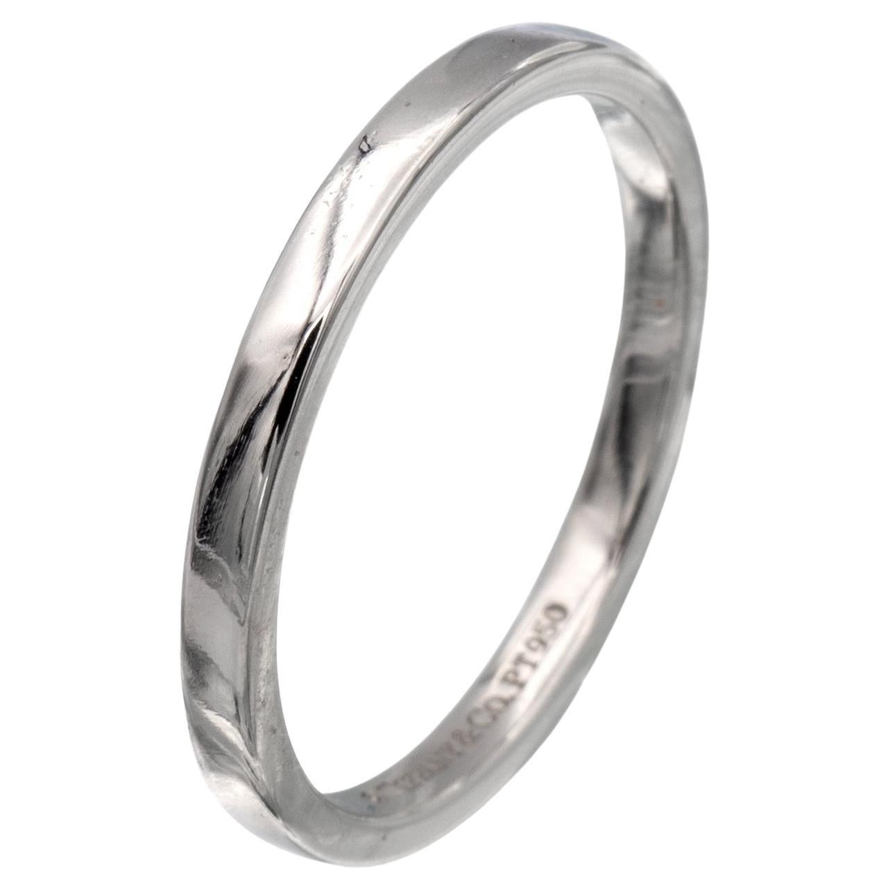 Tiffany and Co. Platinum KnifeEdge Wedding Band Ring, 2mm Size 7 at