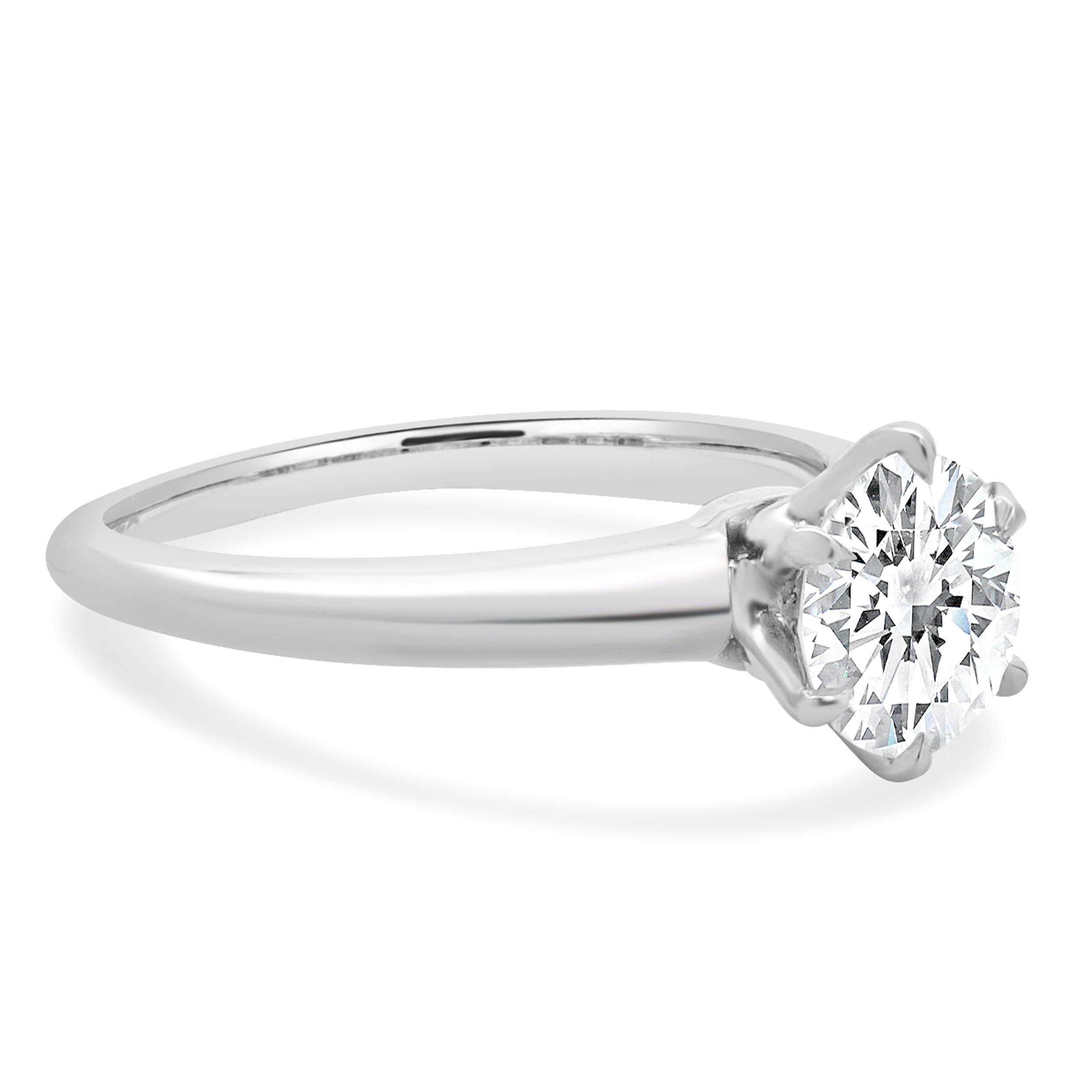 Material: Platinum
Center Diamond: 1 round brilliant cut = 1.12cttw
Color: H
Clarity: VS2
GIA: 12912357
Serial: 18539837/E 12010XXX
Ring Size: 6 (please allow up to 2 additional business days for sizing requests)
Weight: 4.48 grams
