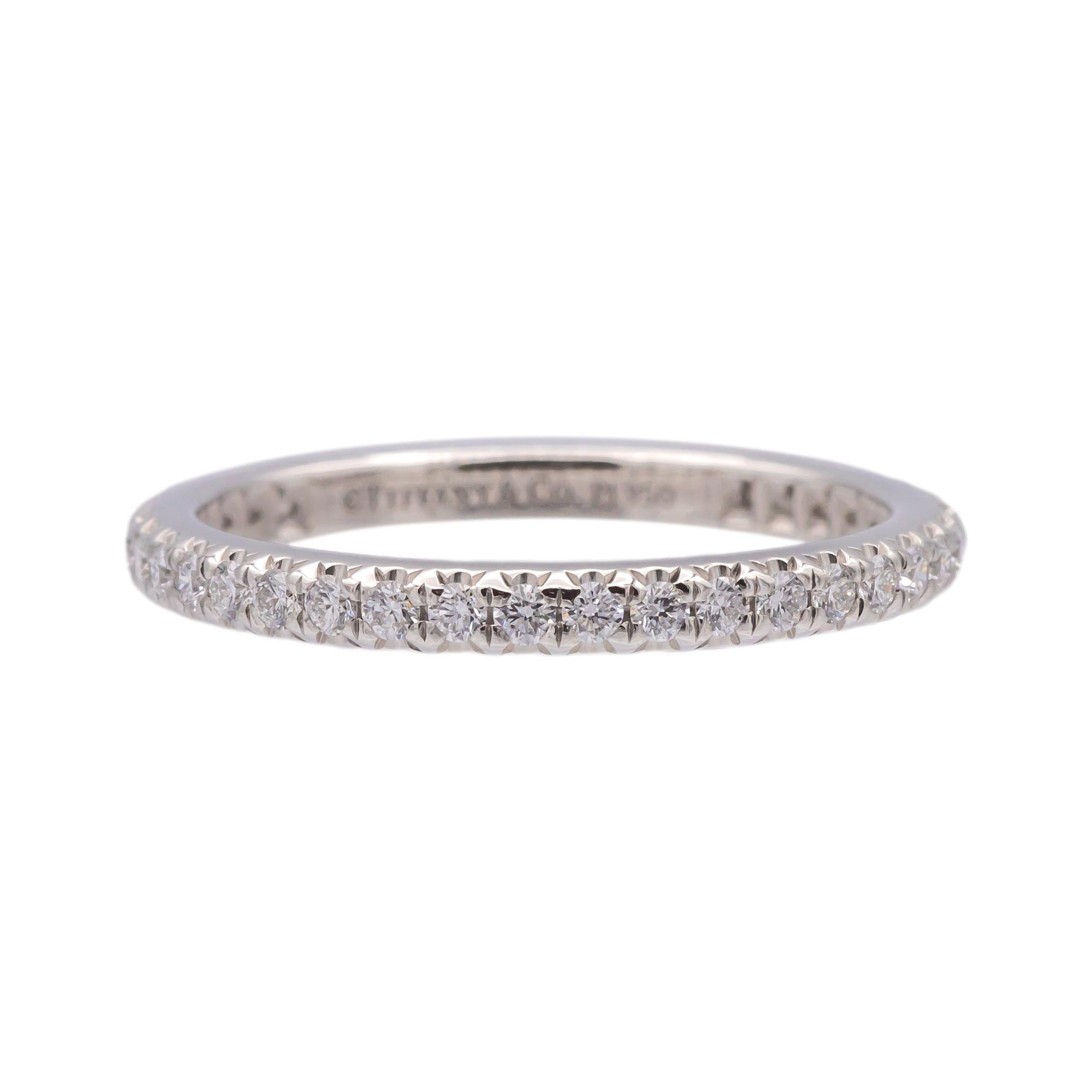 Tiffany & Co. Anillo Soleste de Platino con Diamante Redondo y Círculo Completo Talla 5 Corte redondo en venta