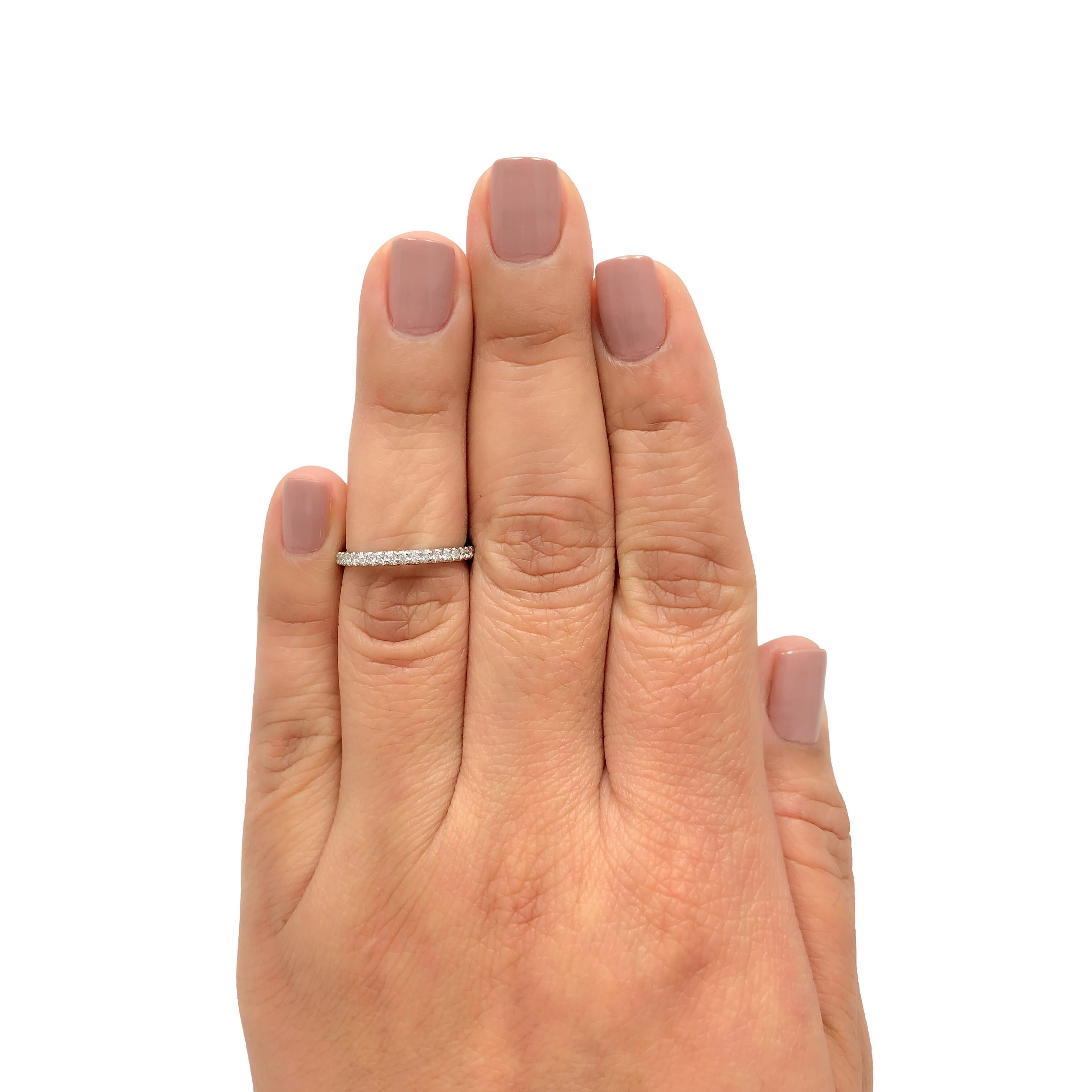 De las mujeres Tiffany & Co. Anillo Soleste de Platino con Diamante Redondo y Círculo Completo Talla 5 en venta
