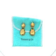Tiffany and Co. Scarab Beetle 18k Gold Dangle Drop Earrings, circa 1993