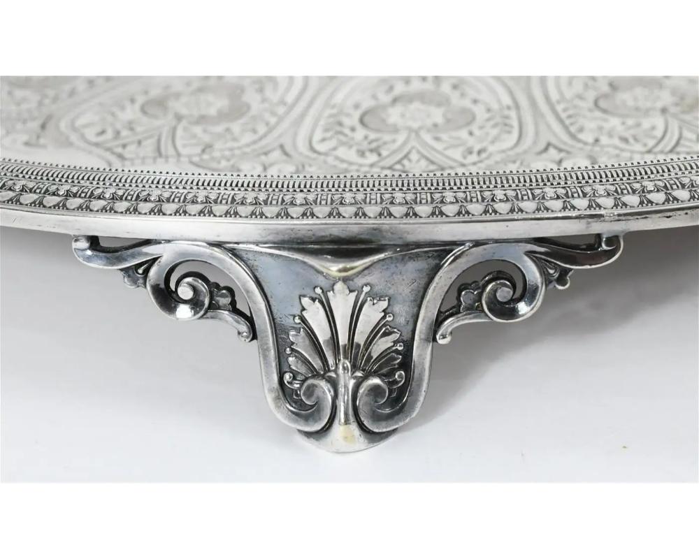 Tiffany und Co. Versilbertes Tablettteller aus Silber von Edward Moore: Ein massives und seltenes Tablett im Zustand „Gut“ im Angebot in New York, NY
