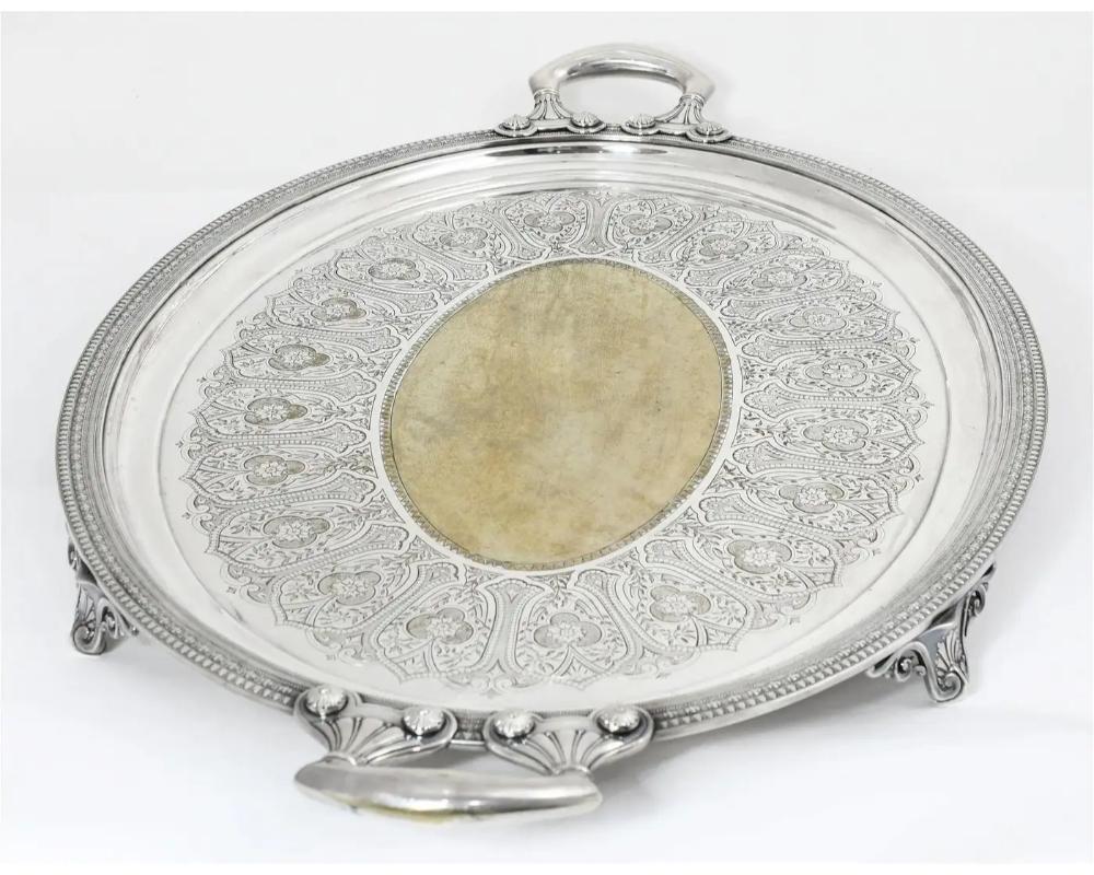 Tiffany und Co. Versilbertes Tablettteller aus Silber von Edward Moore: Ein massives und seltenes Tablett (19. Jahrhundert) im Angebot