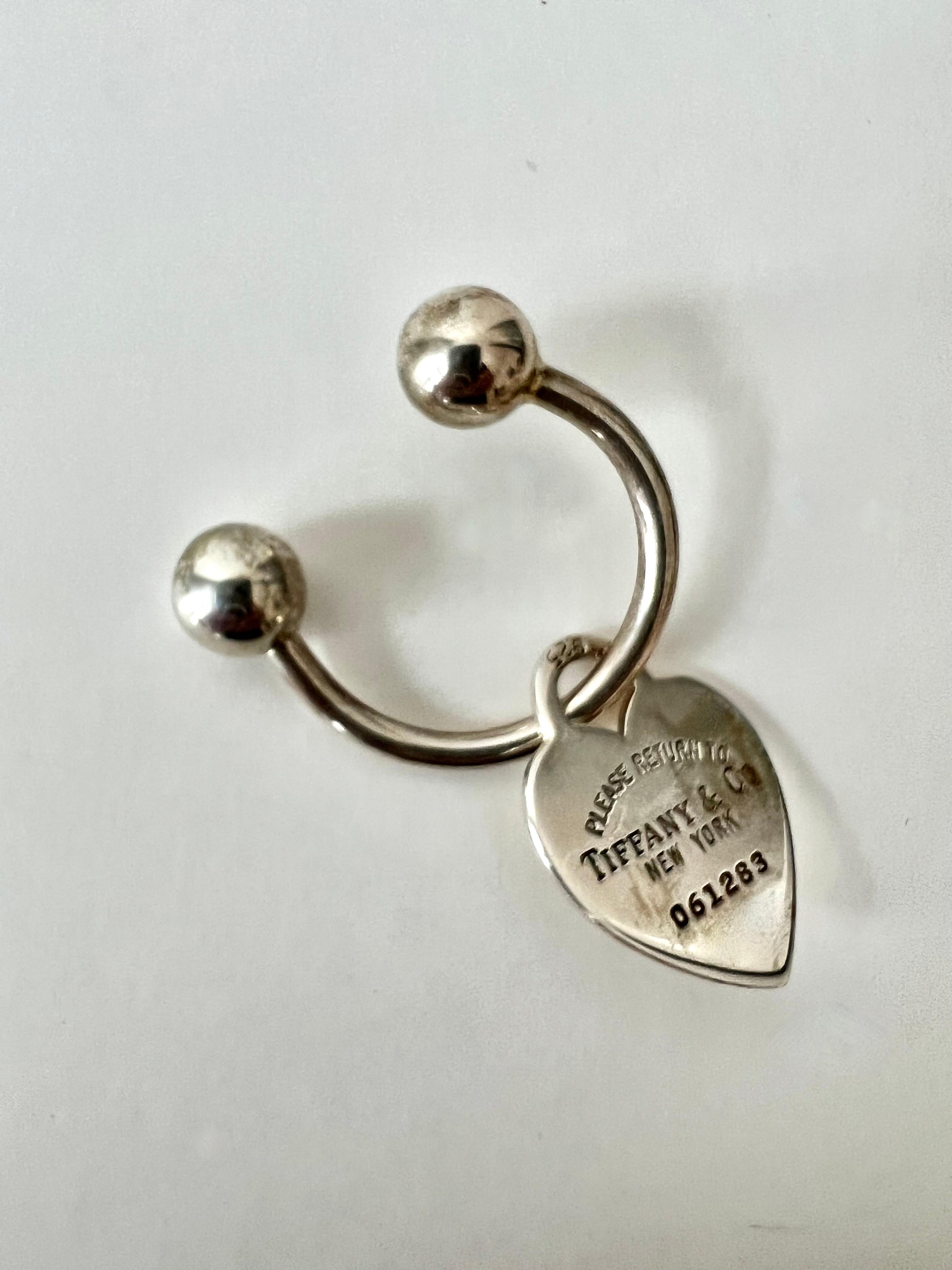 Tiffany and Co Sterling Silver Key Chain with Heart  Return Address and Blue Bag In Good Condition For Sale In Los Angeles, CA