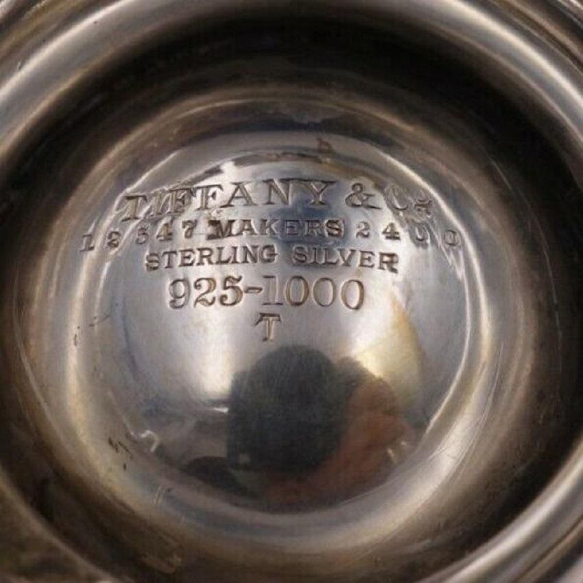 Tiffany & Co. Coppia di vasi grandi in argento Sterling Cupids Qualità Museo in vendita 5