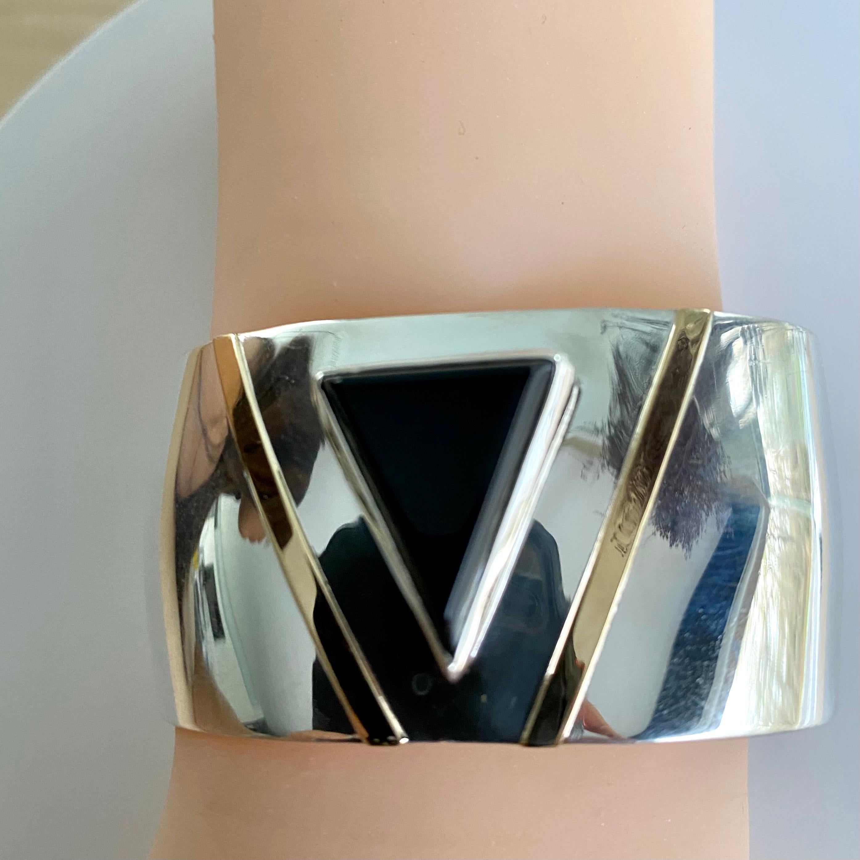 Women's or Men's Tiffany & Co Sterling Silver Yellow Gold and Black Onyx Accent Cuff Bracelet For Sale