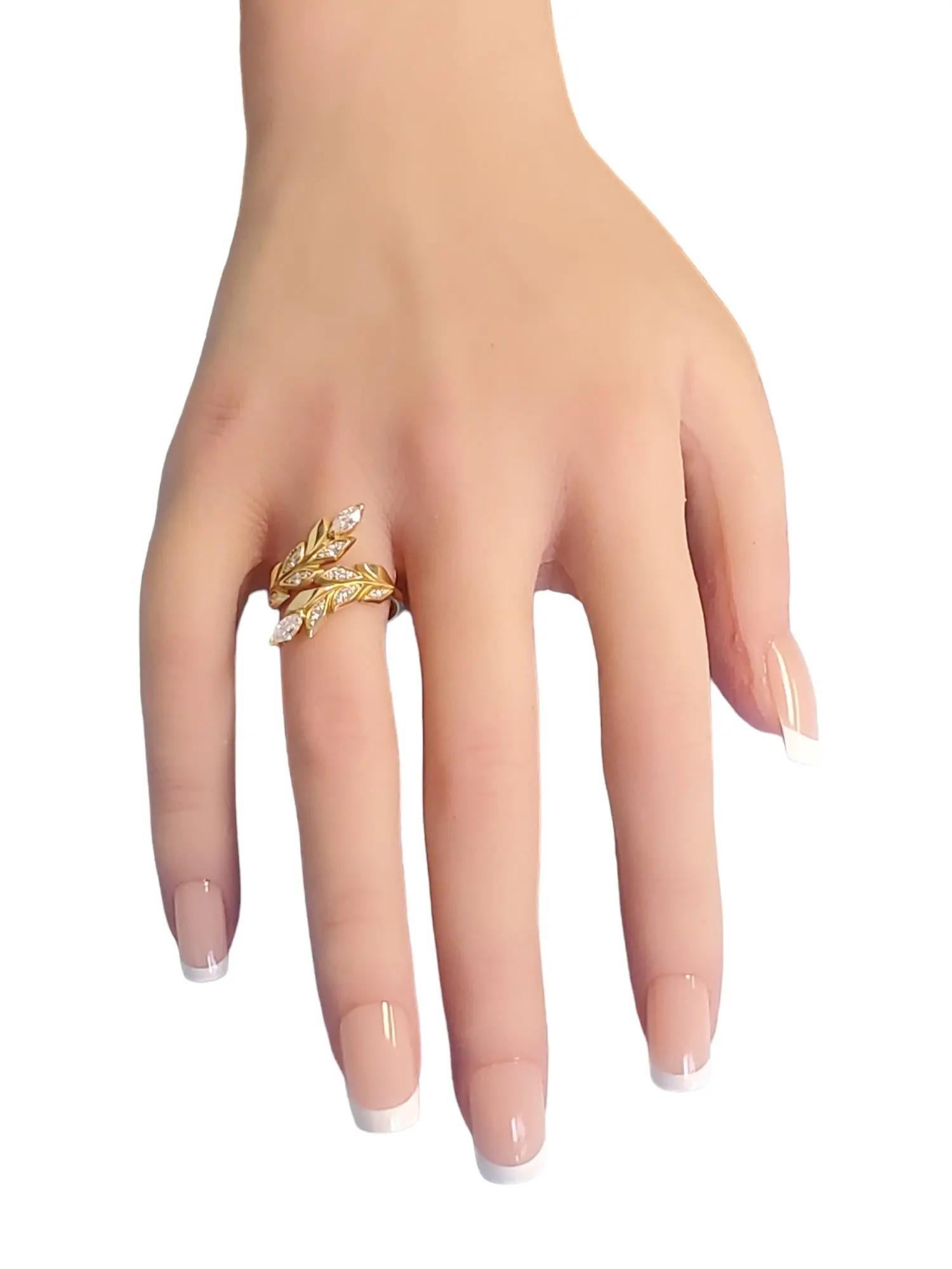 Tiffany and Co. Bague Victoria Vine Bypass authentique en or jaune 18 carats avec diamants en vente 3