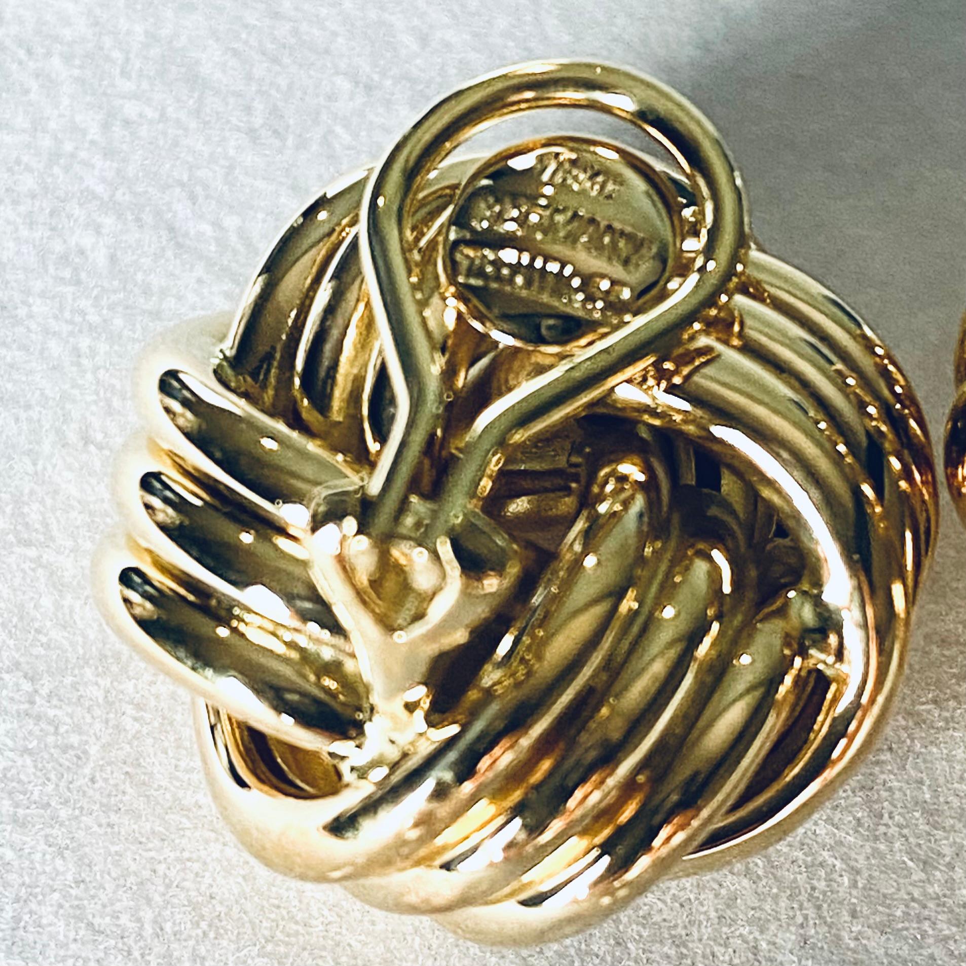 Tiffany and Co Vintage 18 Yellow Gold Knot Clip On Earrings 1.15 Inch Wide For Sale 3