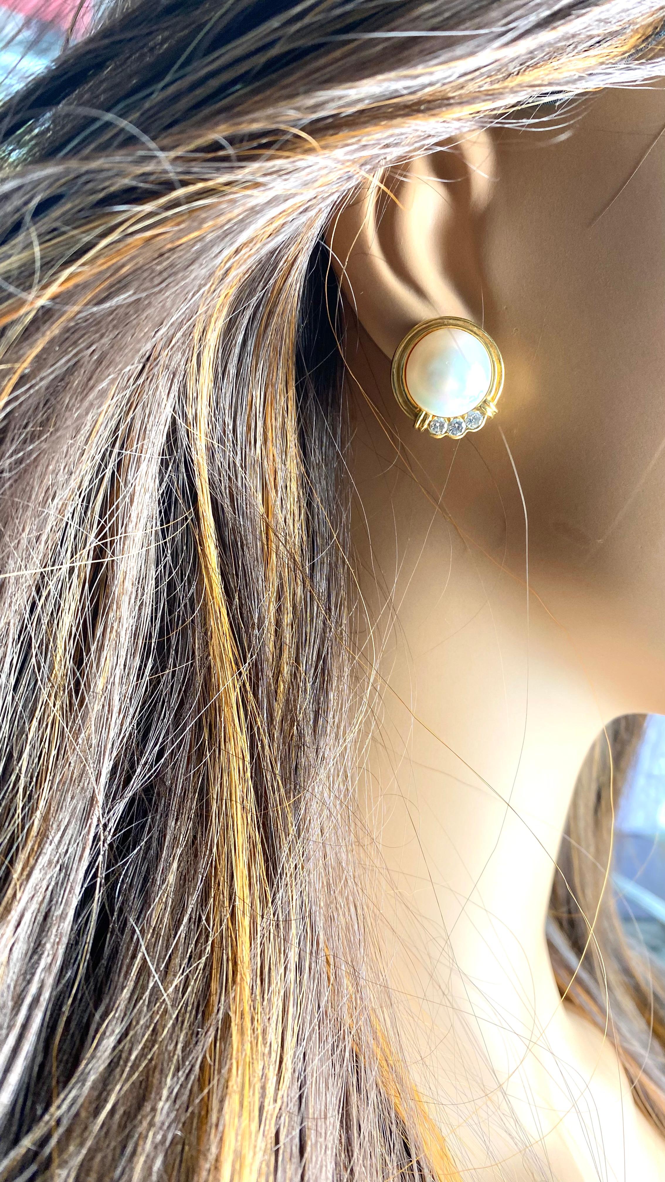 Round Cut Tiffany and Co. Vintage 18K Gold Pearl Ear Clips Diamond Accents 20th Century