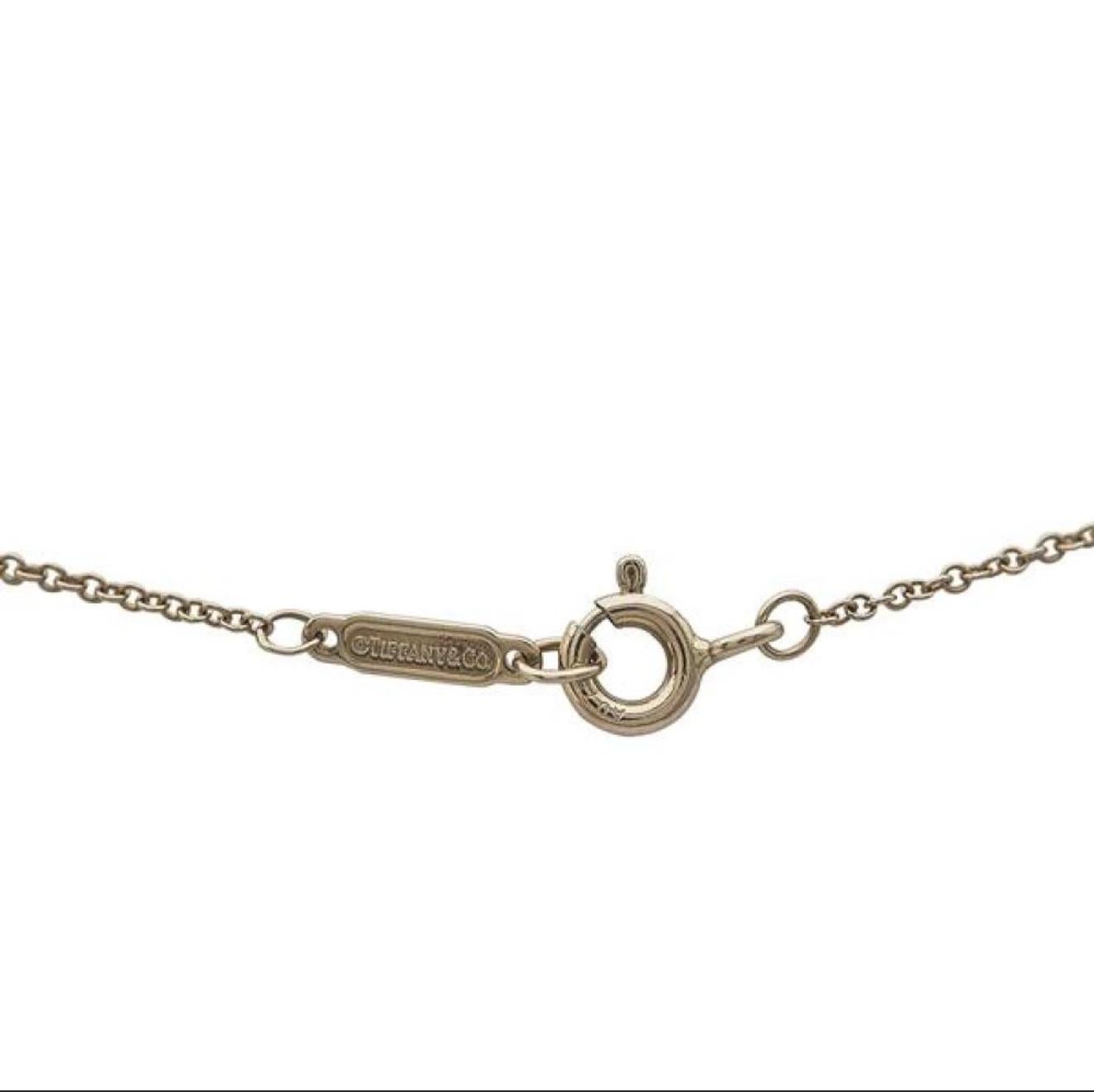 Tiffany & Co Vintage 18K Yellow Gold Diamond Halo Pendant Necklace 0.15 Carats Bon état - En vente à New York, NY