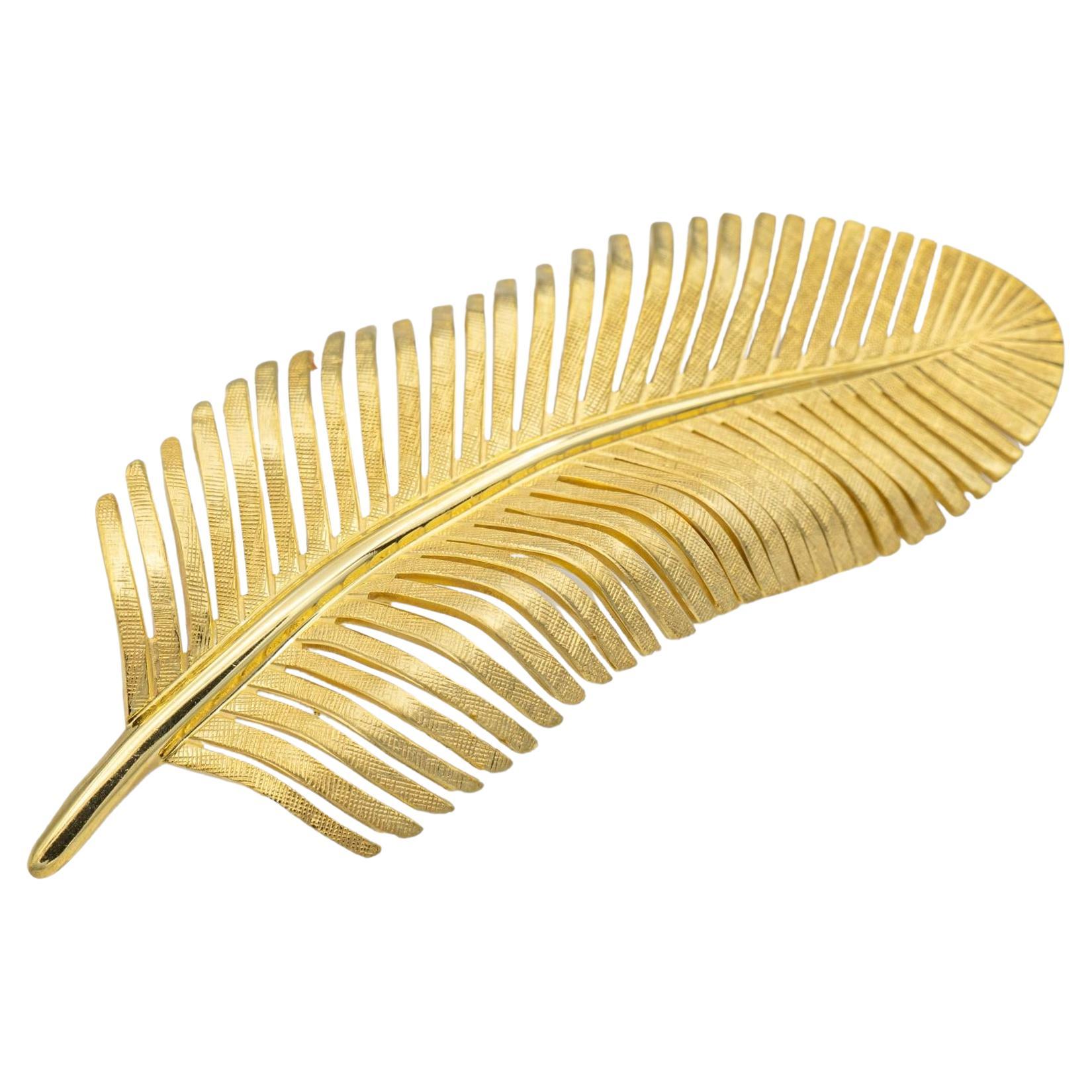 Tiffany and Co. Vintage 18K Yellow Gold Feather Motif Florentine Brooch For Sale
