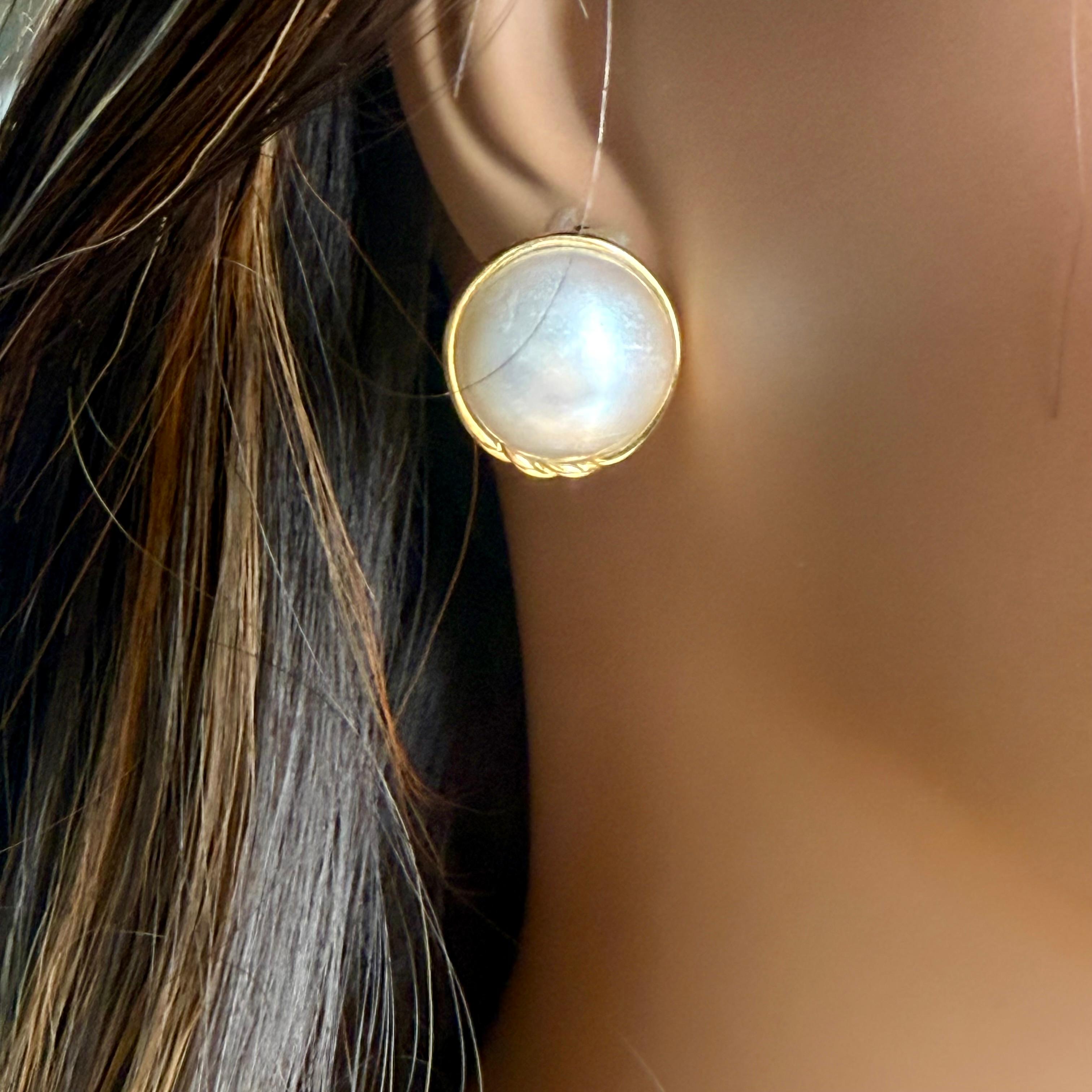Tiffany and Co Vintage 18K Yellow Gold Mabe Pearl Earrings For Sale 4