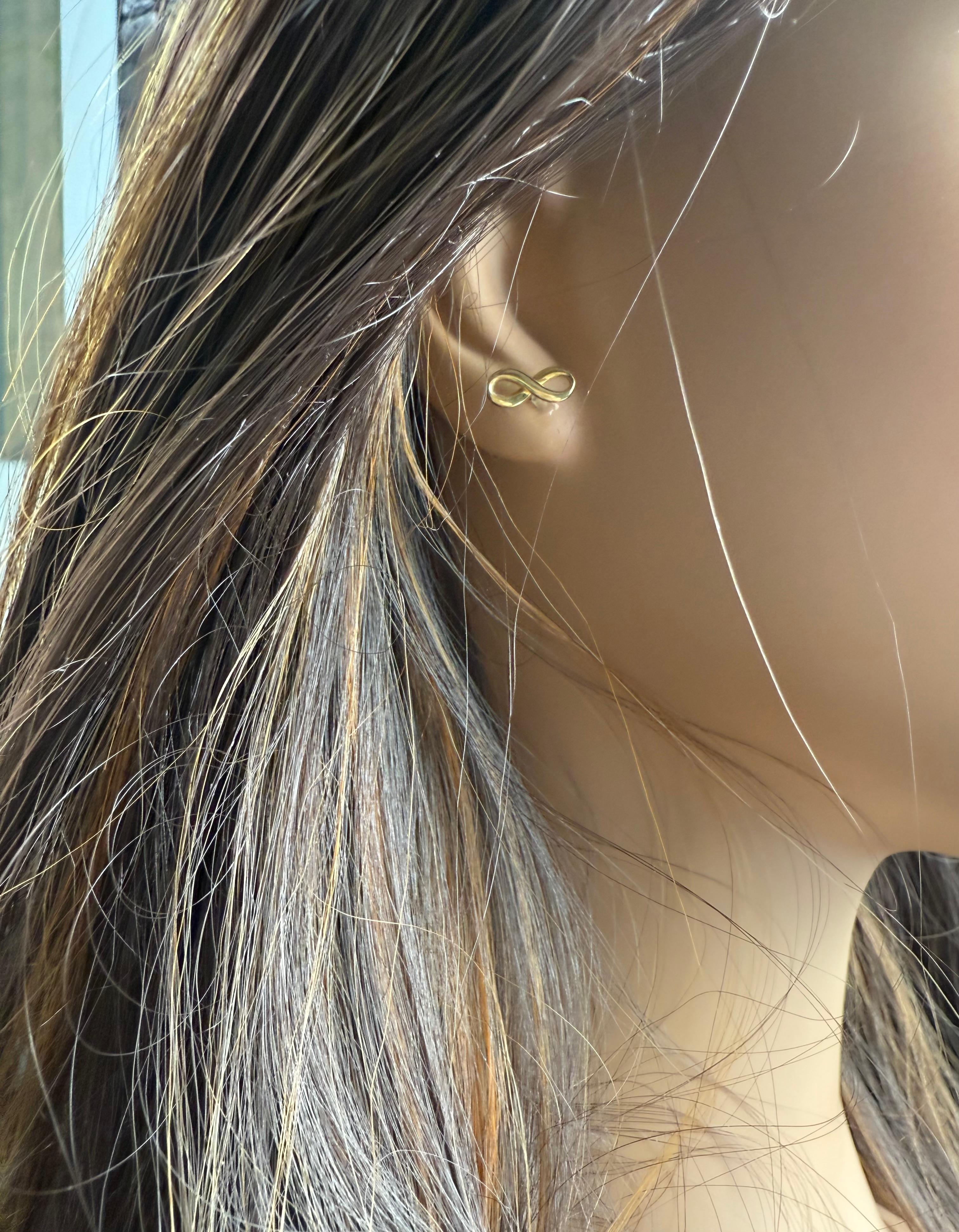 Women's Tiffany  and Co. Vintage Mini Infinity Stud Earrings in 18K Yellow Gold For Sale