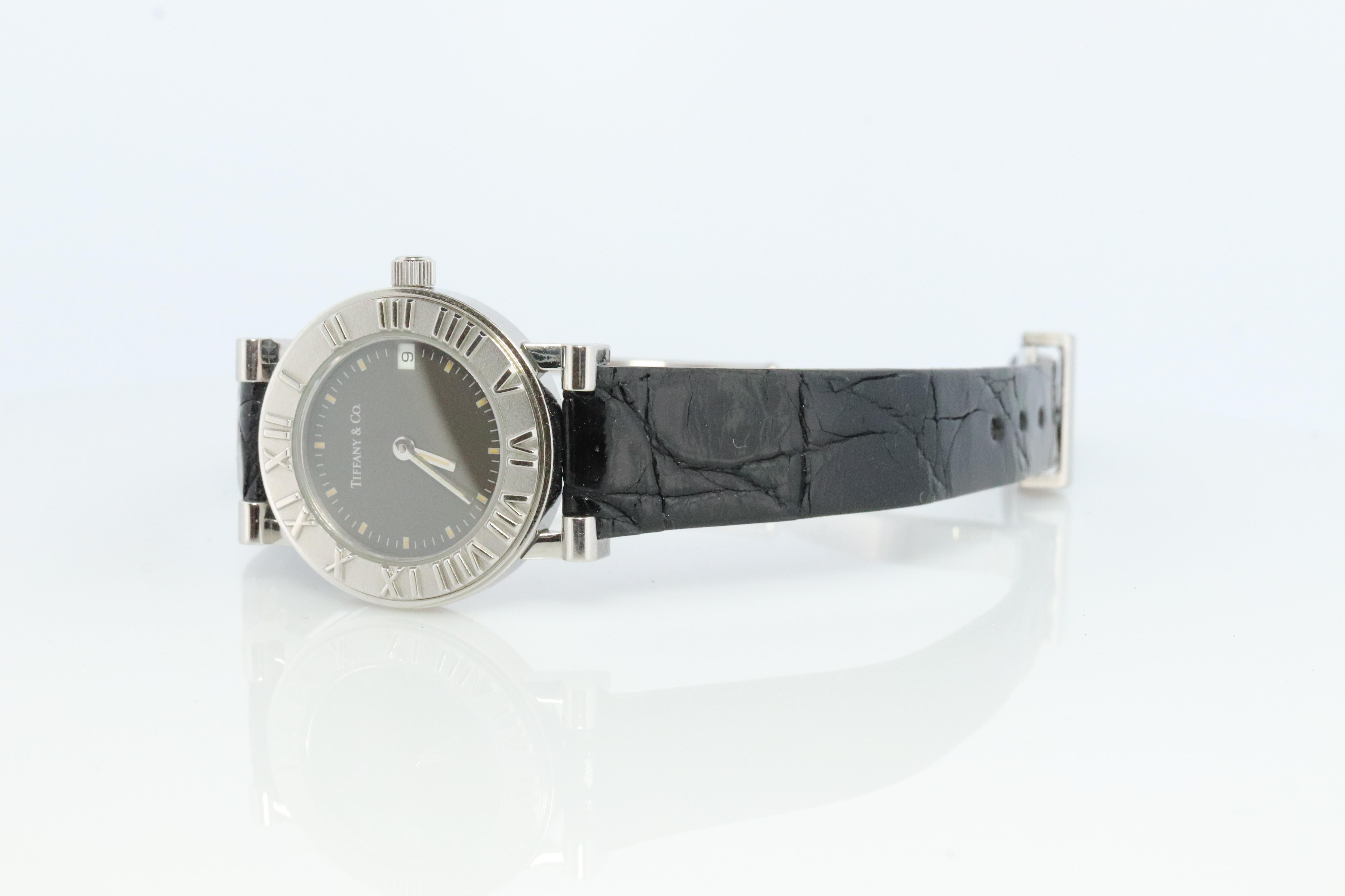 Montre Tiffany and Co. Tiffany Atlas Montre-bracelet pour femme 25 mm à quartz date Bon état - En vente à Port Charlotte, FL
