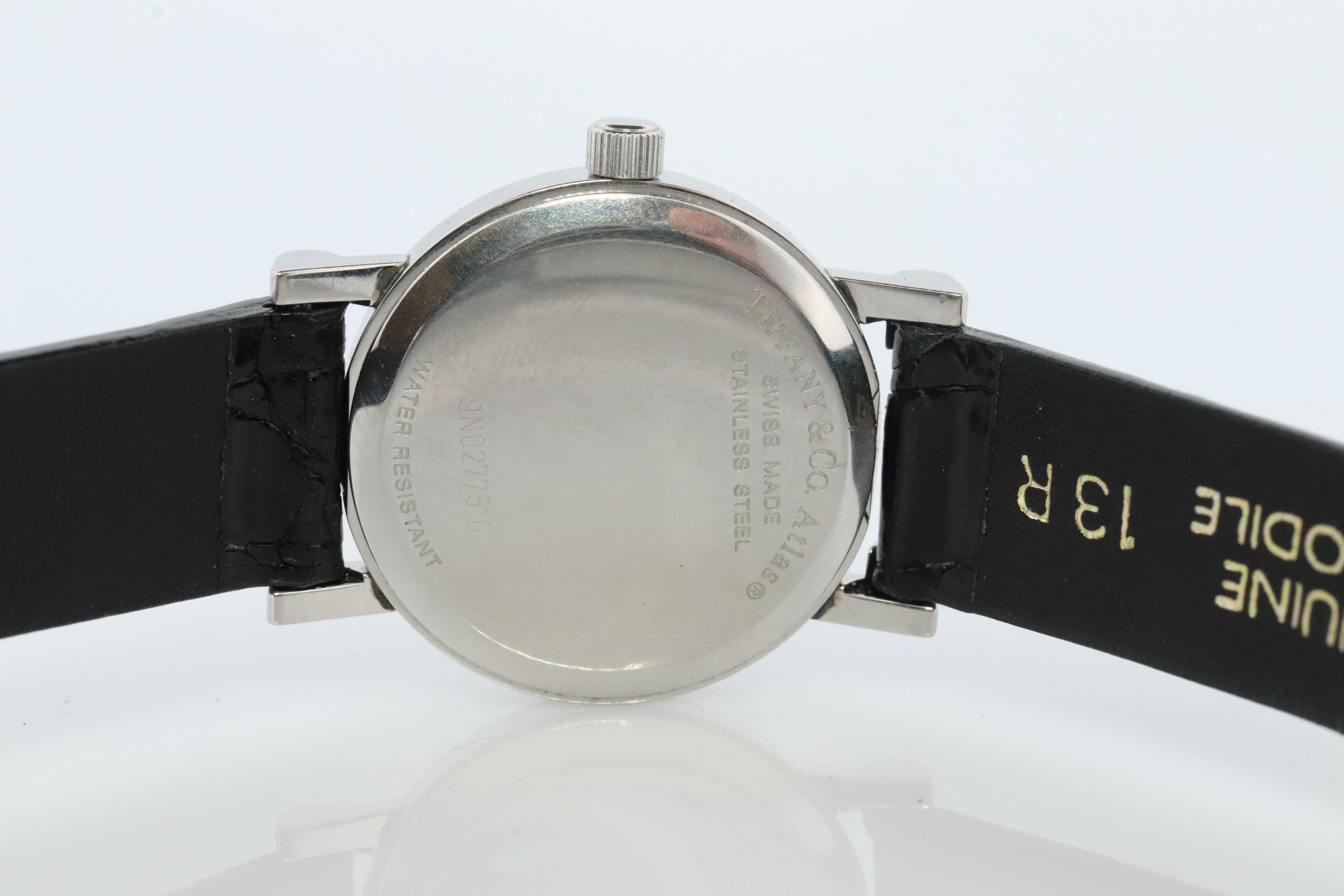 Montre Tiffany and Co. Tiffany Atlas Montre-bracelet pour femme 25 mm à quartz date en vente 4