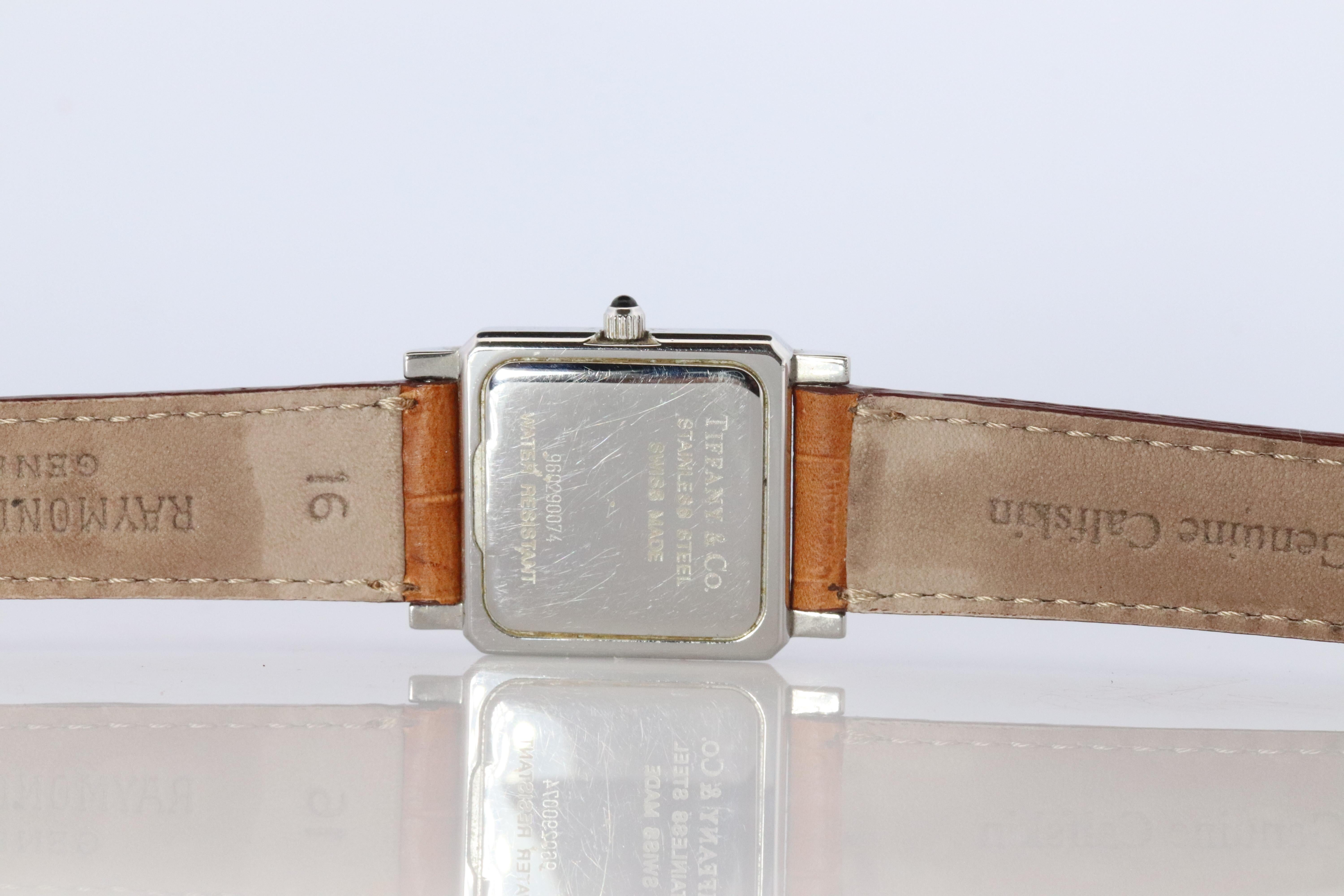 Uhr von Tiffany und Co. Tiffany Tank-Quarz-Uhr. T&CO Square Portfolio. im Zustand „Gut“ im Angebot in Port Charlotte, FL