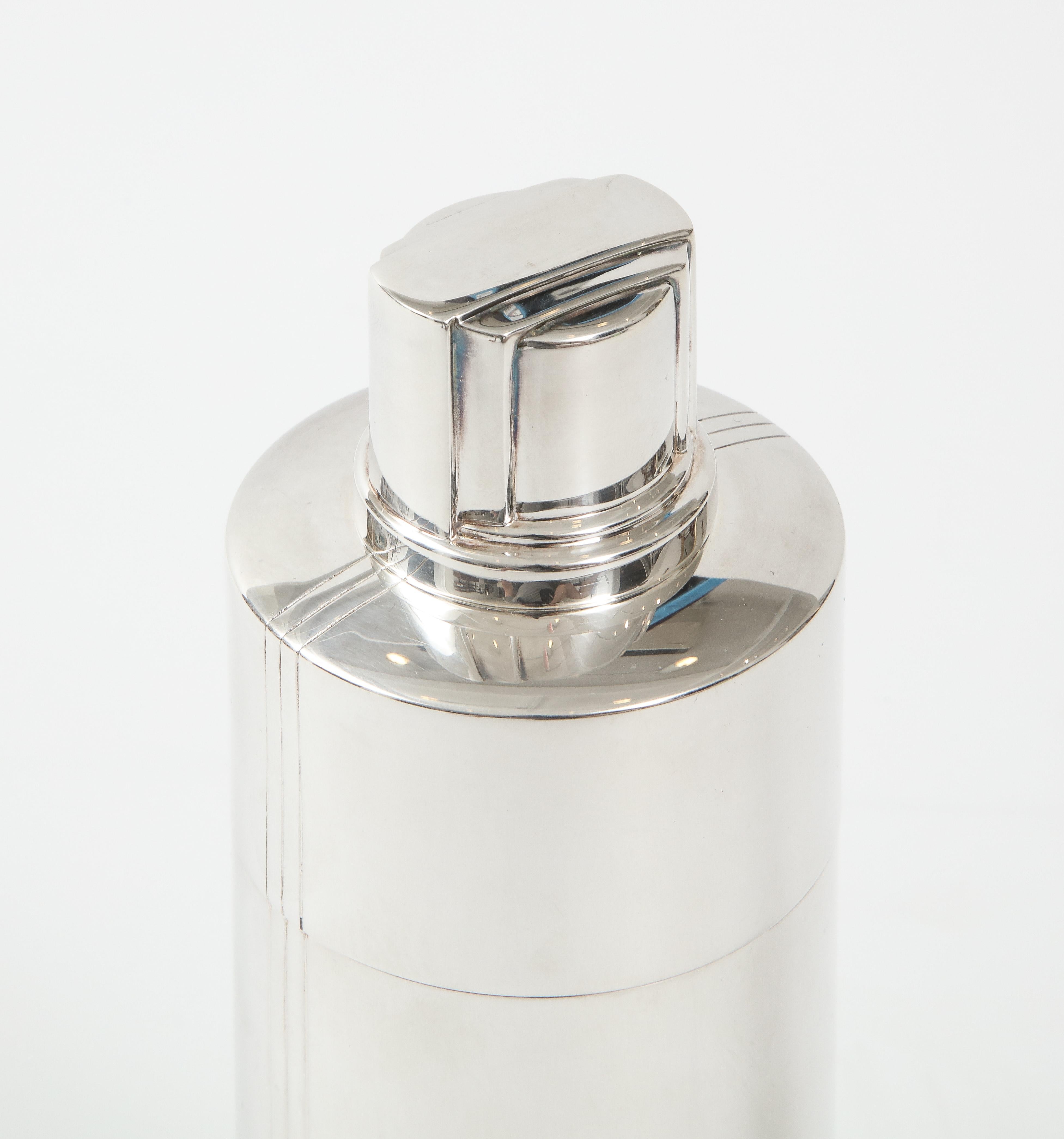 Tiffany & Co. Sterling Cocktail Shaker In Good Condition In New York, NY