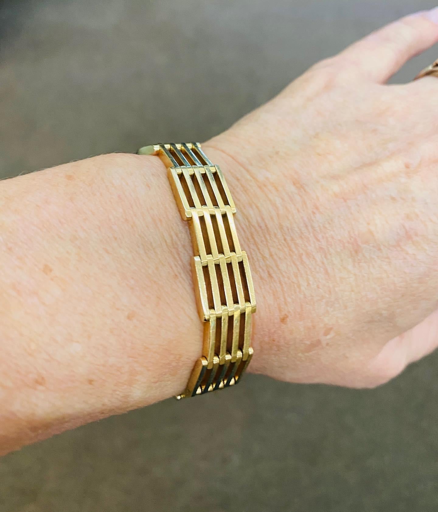Tiffany Antique Gold Gate Line Bracelet In Good Condition In DALLAS, TX