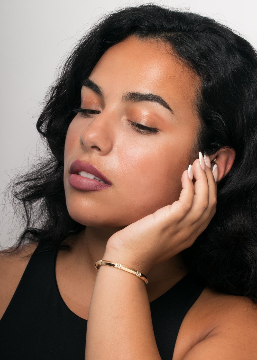 Tiffany Atlas X Closed Bangle à charnière étroite Unisexe en vente