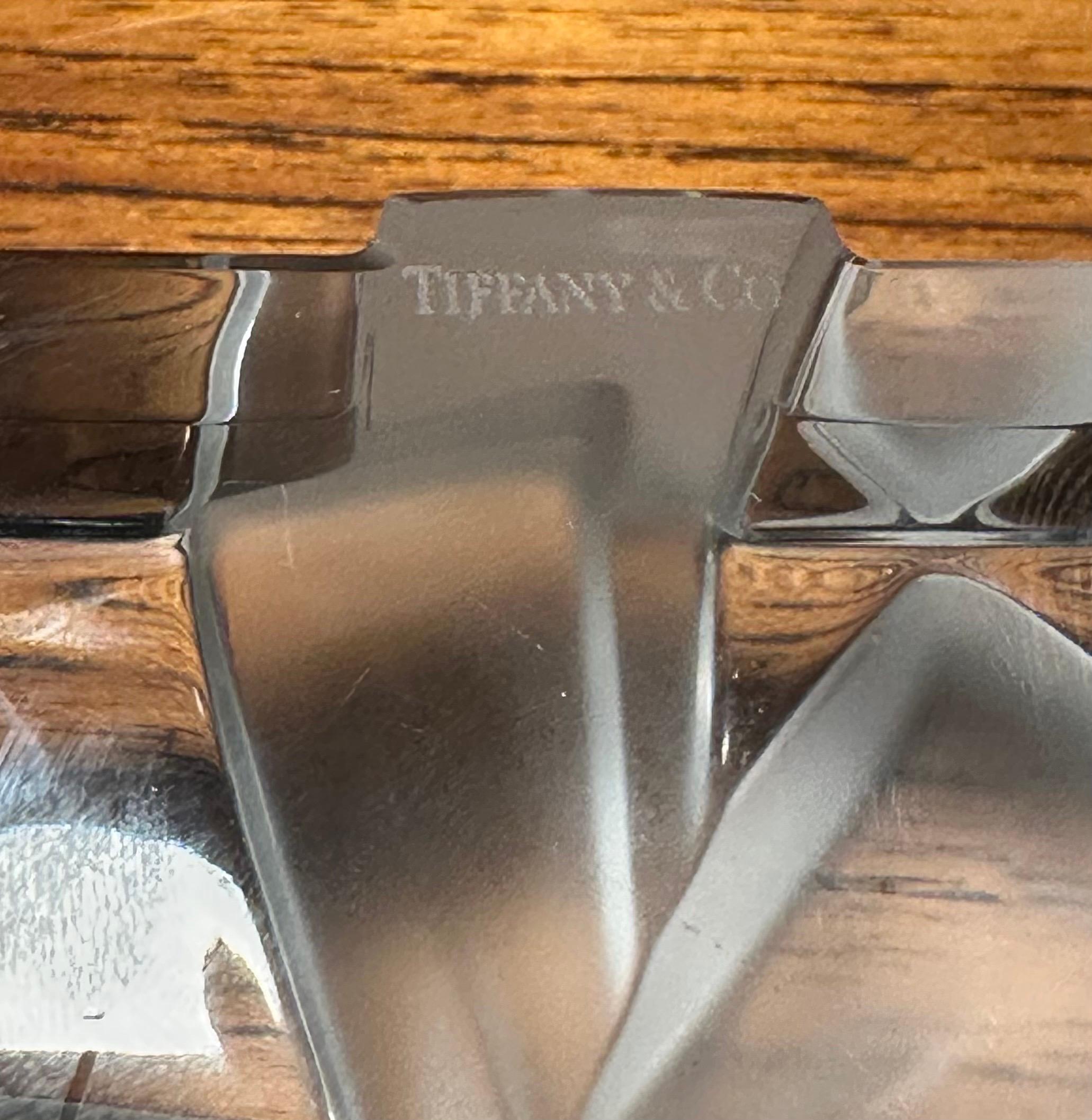 Fermacarte in cristallo Tiffany Box and Bow di Tiffany & Co. in vendita 4