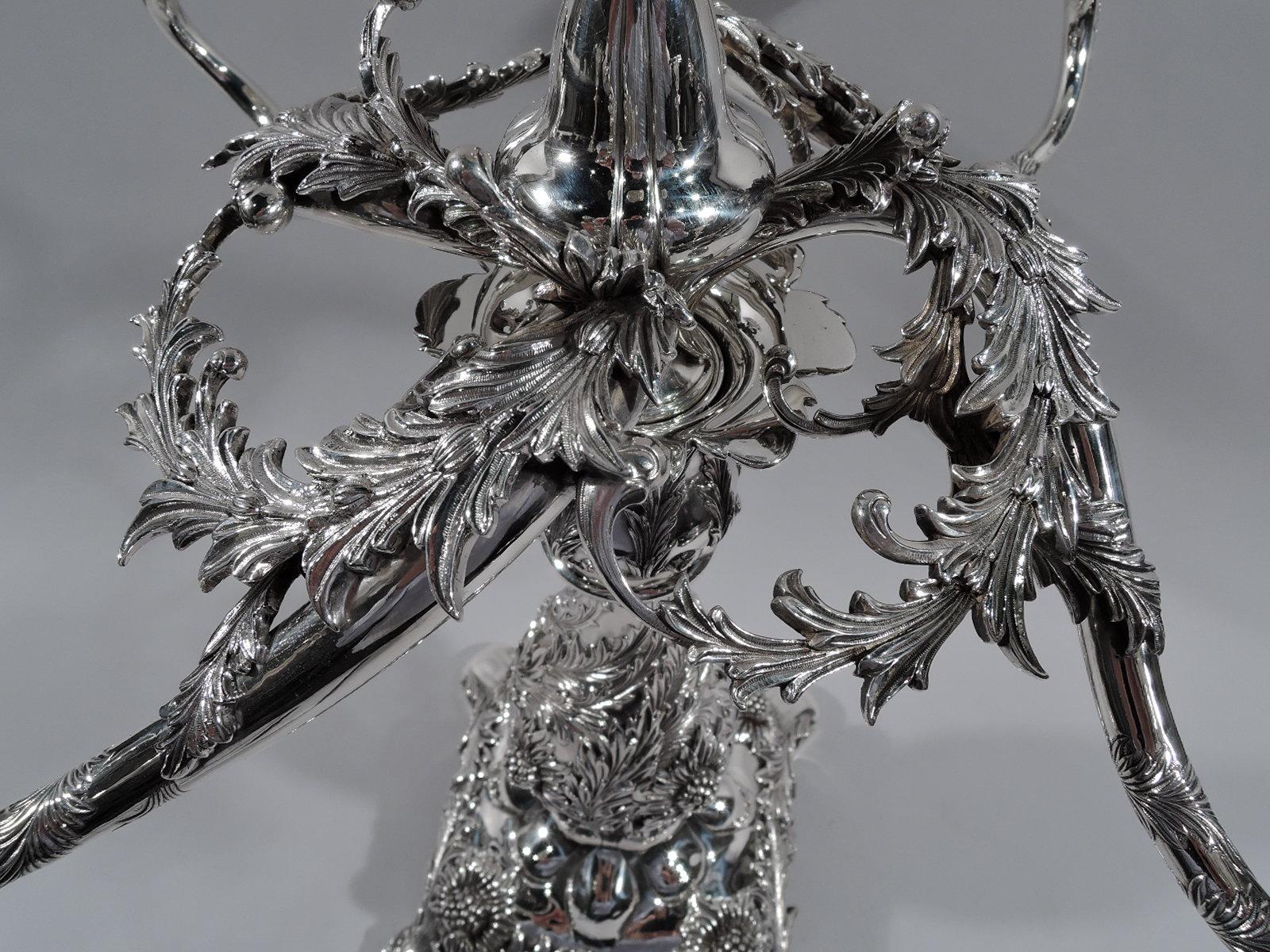 Tiffany Chrysanthemum Sterling Silver 5-Light Centerpiece Candelabrum In Excellent Condition For Sale In New York, NY