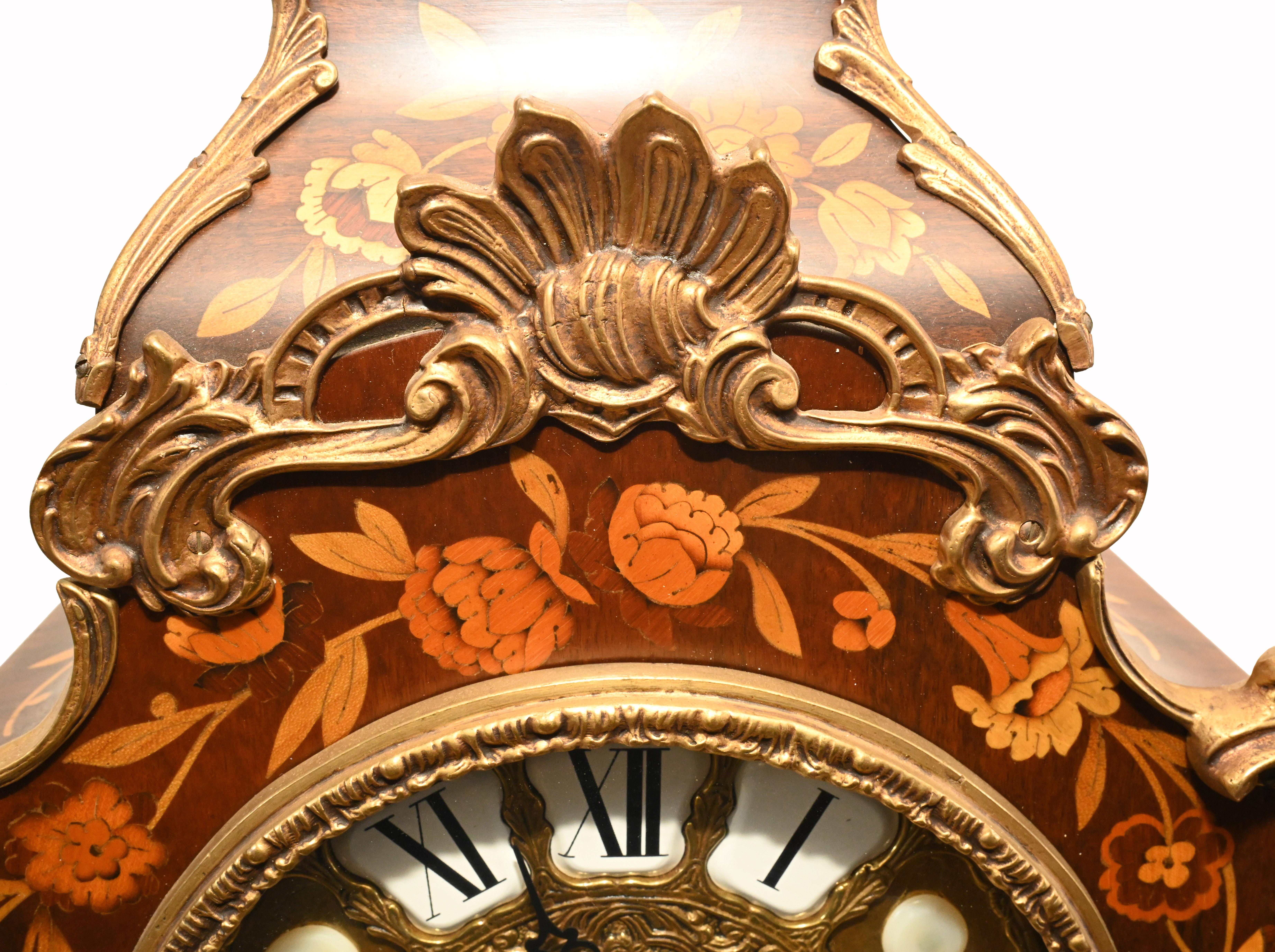 Tiffany Clock on Stand Cabinet Italian Marquetry Inlay Chiming In Good Condition In Potters Bar, GB