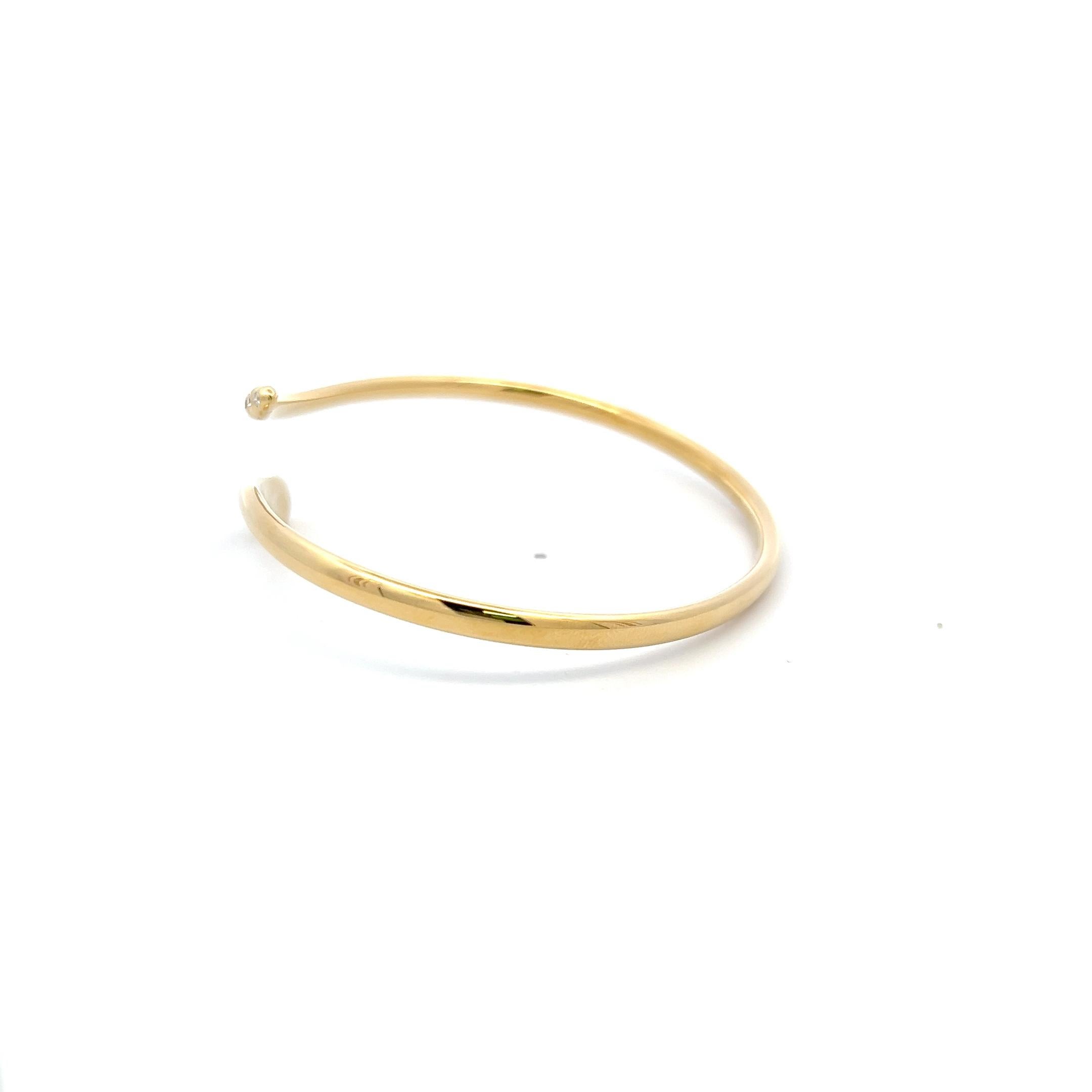 Tiffany & Co 0.06 Carat Round Diamond 18K YG Snake Bangle Bracelet In Good Condition For Sale In New York, NY