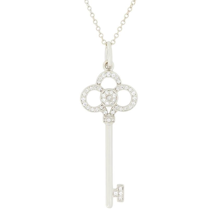 Tiffany & Co. 0.11ct Diamond Crown Key Pendant In Good Condition For Sale In London, GB