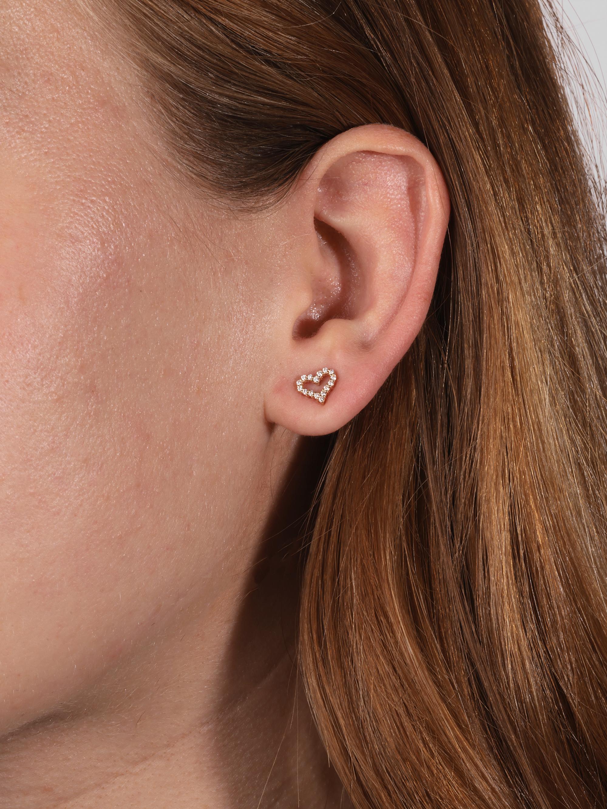 Tiffany & Co. 0.13ct Brilliant Cut Diamond 18ct Rose Gold Extra Mini Heart Stud Earrings

Product Details
Xupes Ref: J1413
Brand: Tiffany & Co.
Model: Extra Mini Heart Stud Earrings
Type: Earrings
RRP: £2,750
Accompanied By: Tiffany & Co Box, Outer