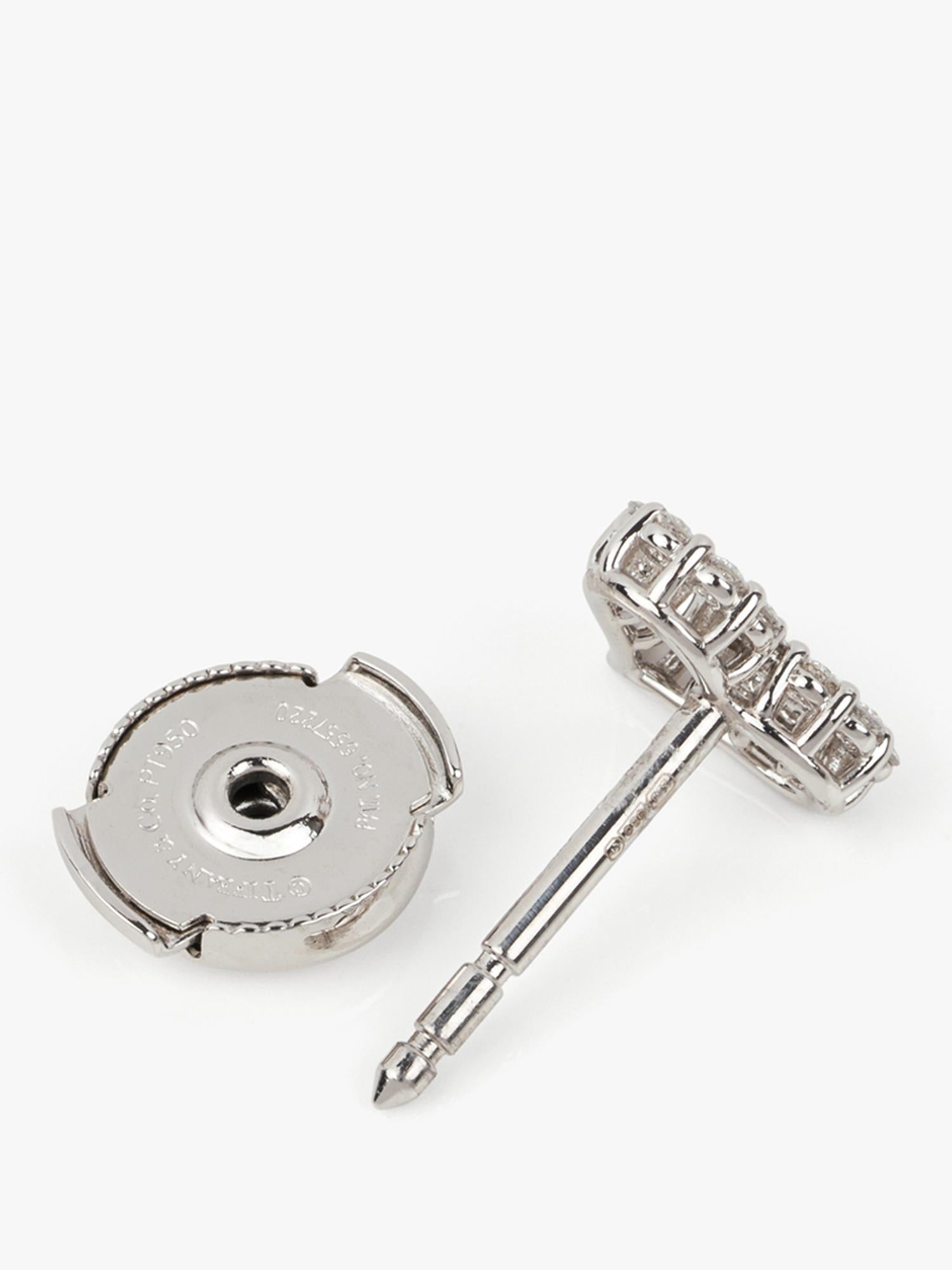 Tiffany & Co. Orecchini con diamanti in platino Extra Mini Hearts da 0,13 carati In condizioni buone in vendita a Bishop's Stortford, Hertfordshire